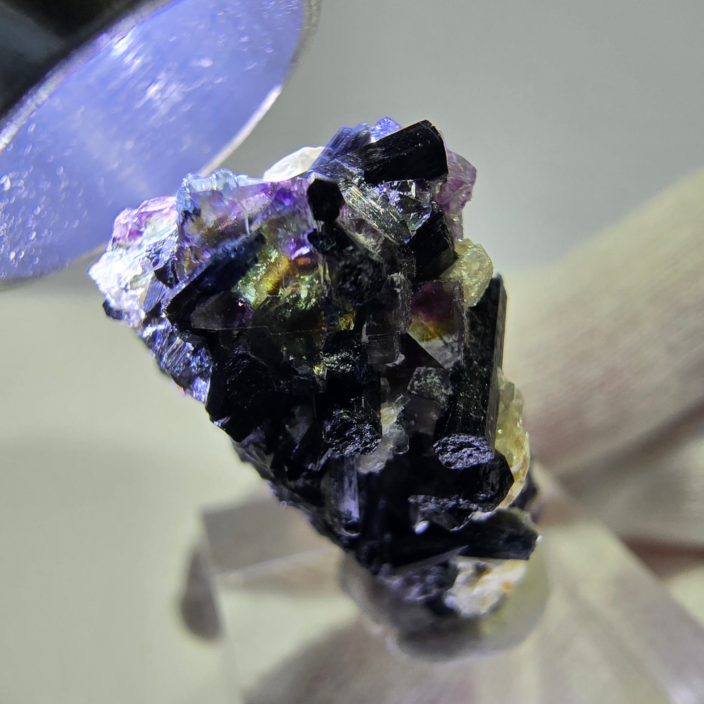 Cubes de fluorite fantôme colorés, tourmaline scholle muscovite hyalite, Erongo, Namibie, 36 x 24 x 15 mm