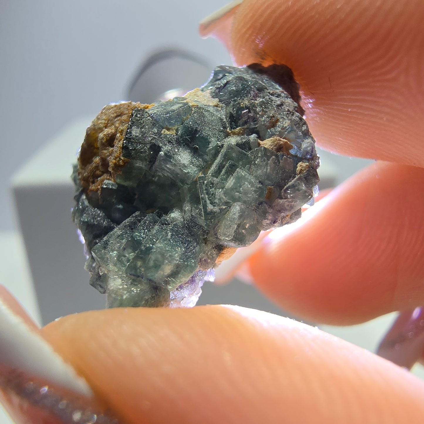 Lot de 16 marches en fluorite fantôme, hyalite, tourmaline Schörl, muscovite, Erongo, Namibie