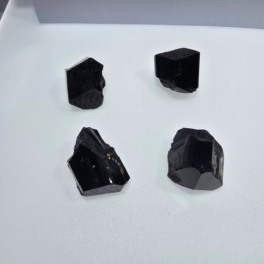 Lot de 12 pièces de tourmaline noire schorl et de quartz fumé hyalite, Erongo, Namibie