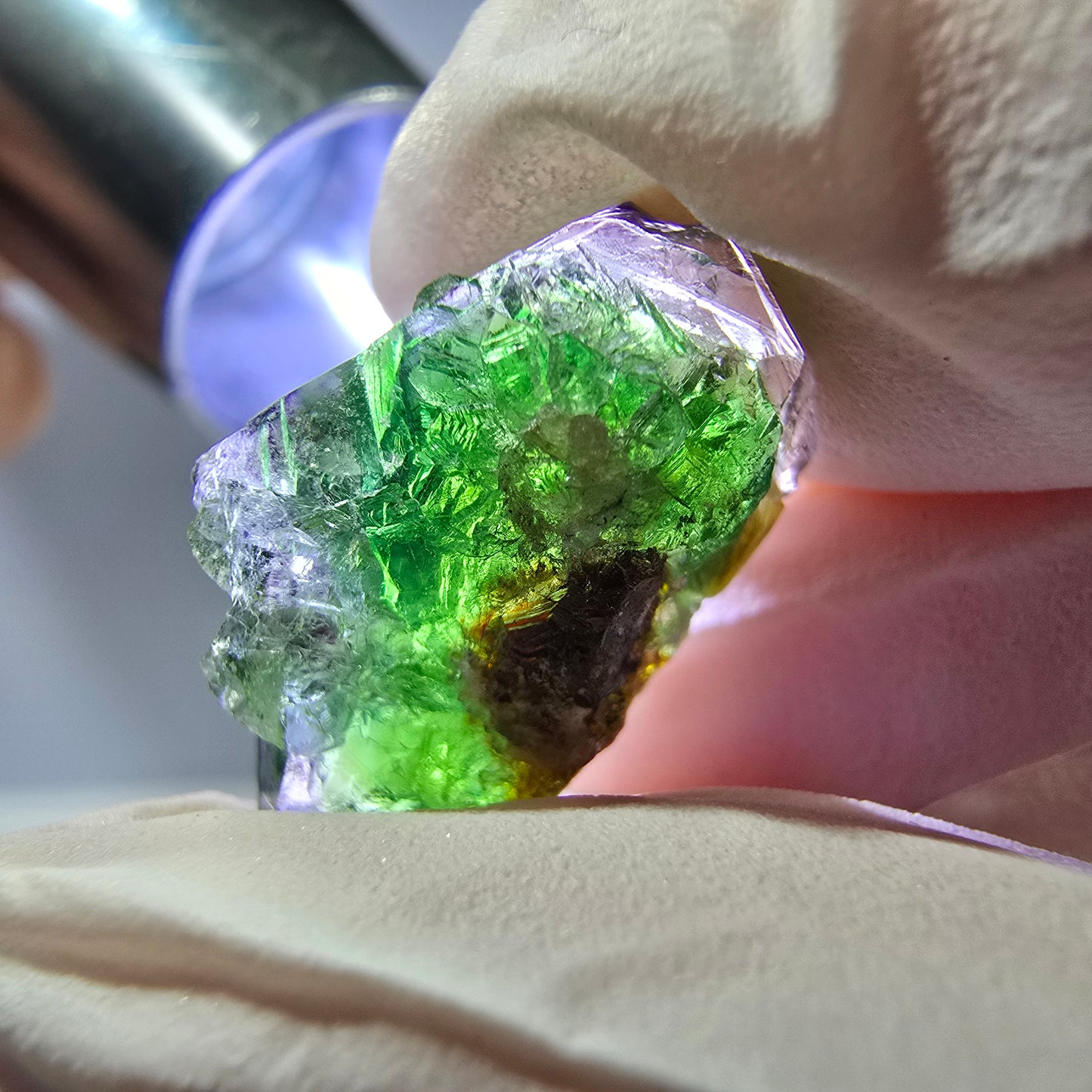 Cube de fluorite fantôme, zonal, qualité muscovite Erongo, Namibie 18*12*9mm