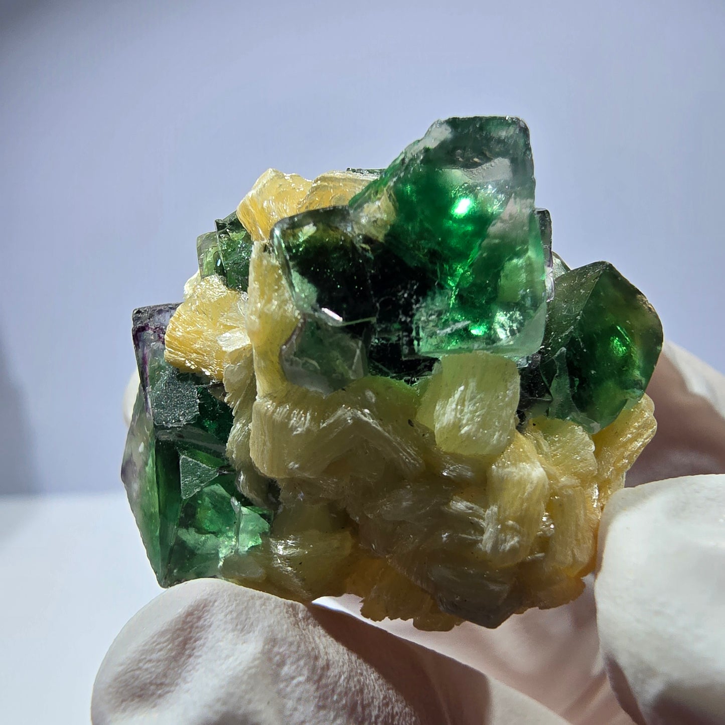 Cube de fluorite fantôme, spécimen de muscovite, Erongo, Namibie, 34 x 30 x 28 mm