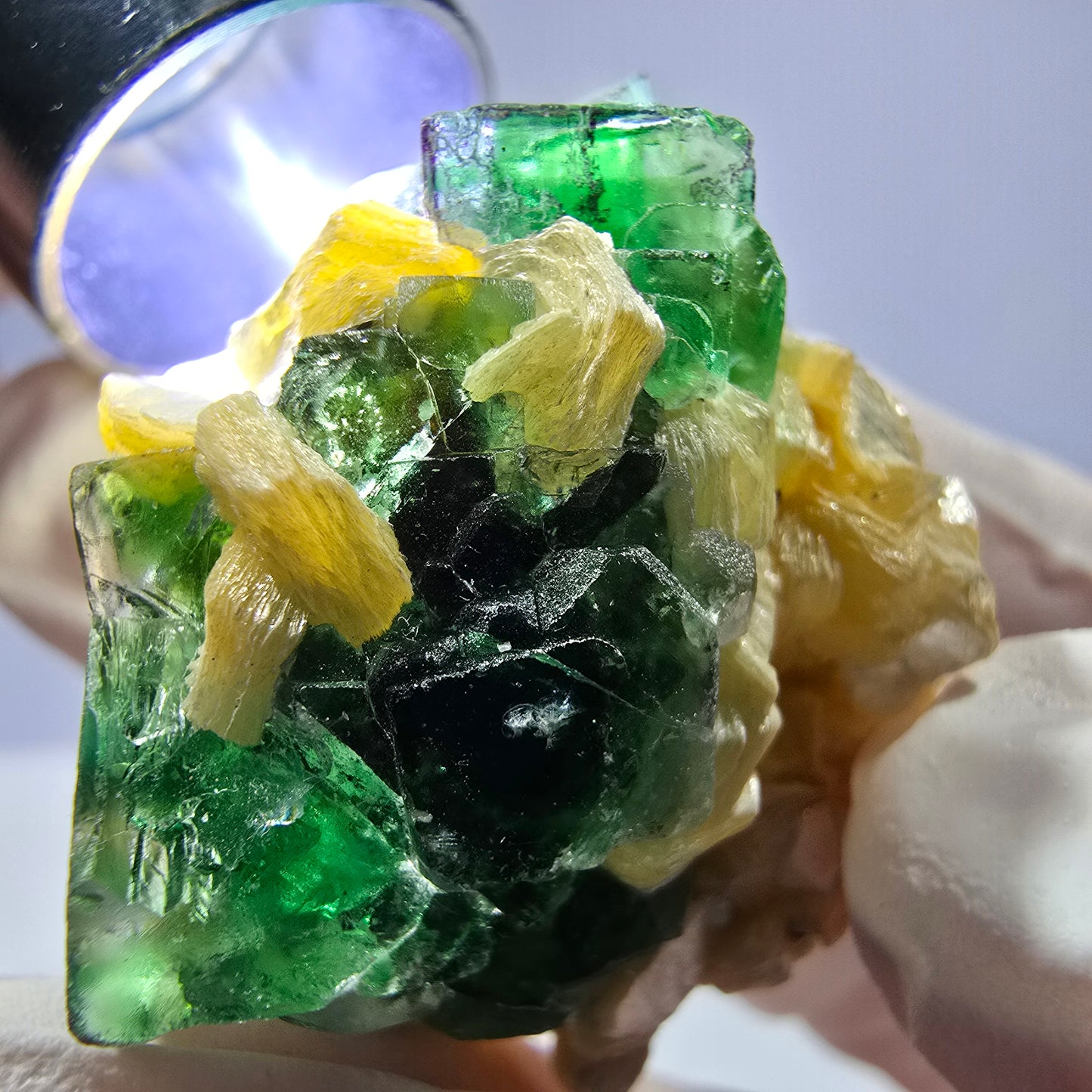 Cube de fluorite fantôme, spécimen de muscovite, Erongo, Namibie, 34 x 30 x 28 mm