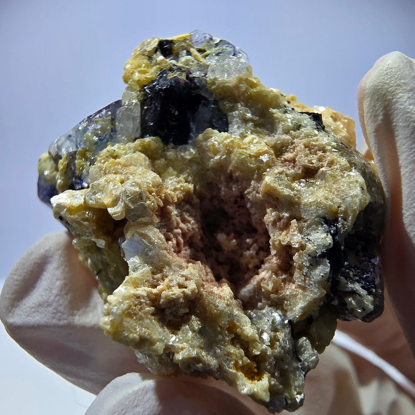 Cube de fluorite fantôme, zonal, muscovite, spécimen de tourmaline Schorl, Erongo, Namibie, 33 x 27 x 13 mm
