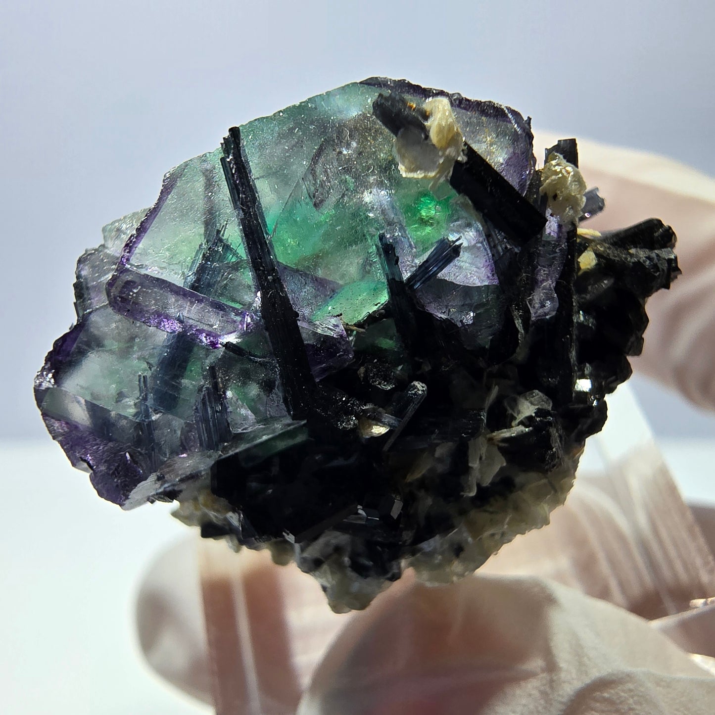 Cube de fluorite fantôme, zonal, muscovite, spécimen de tourmaline Schorl, Erongo, Namibie, 29 x 25 x 19 mm