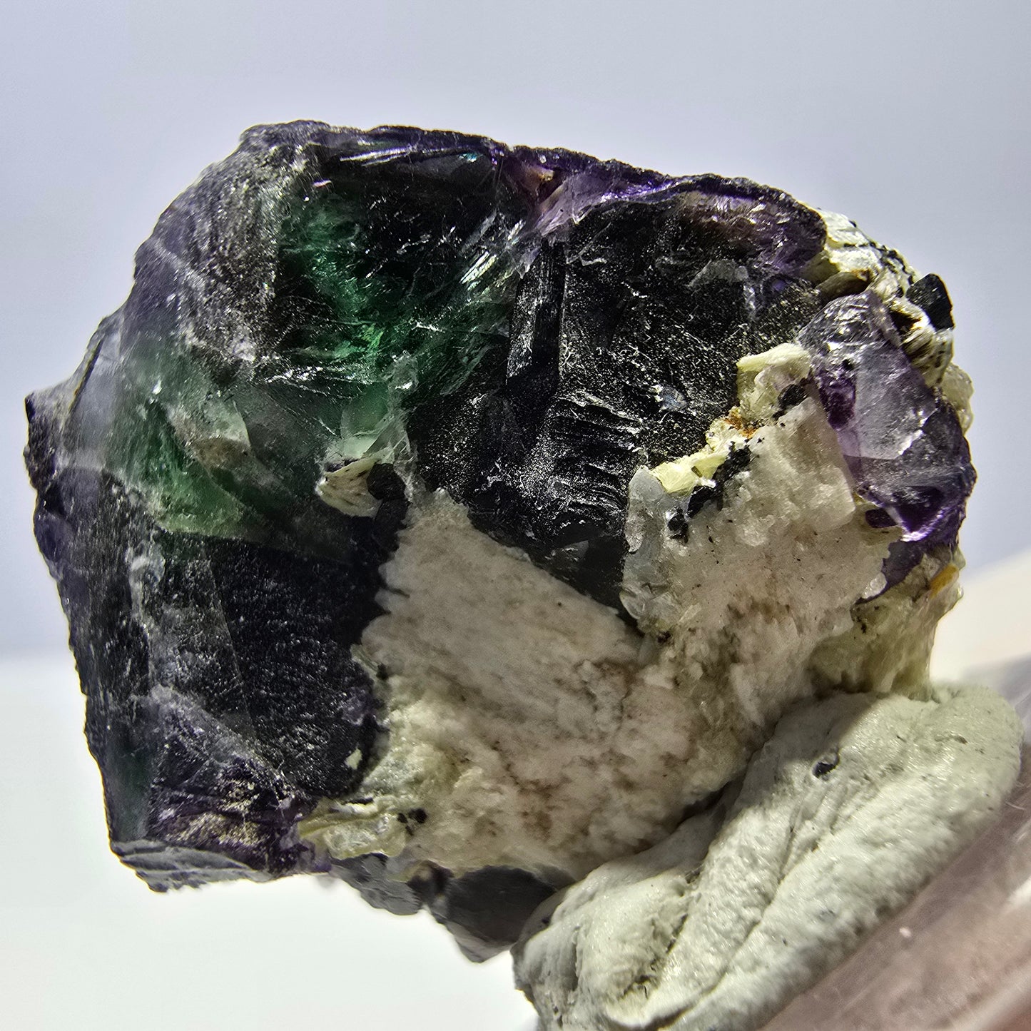 Cube de fluorite fantôme, zonal, spécimen de muscovite, Erongo, Namibie, 27 x 26 x 20 mm