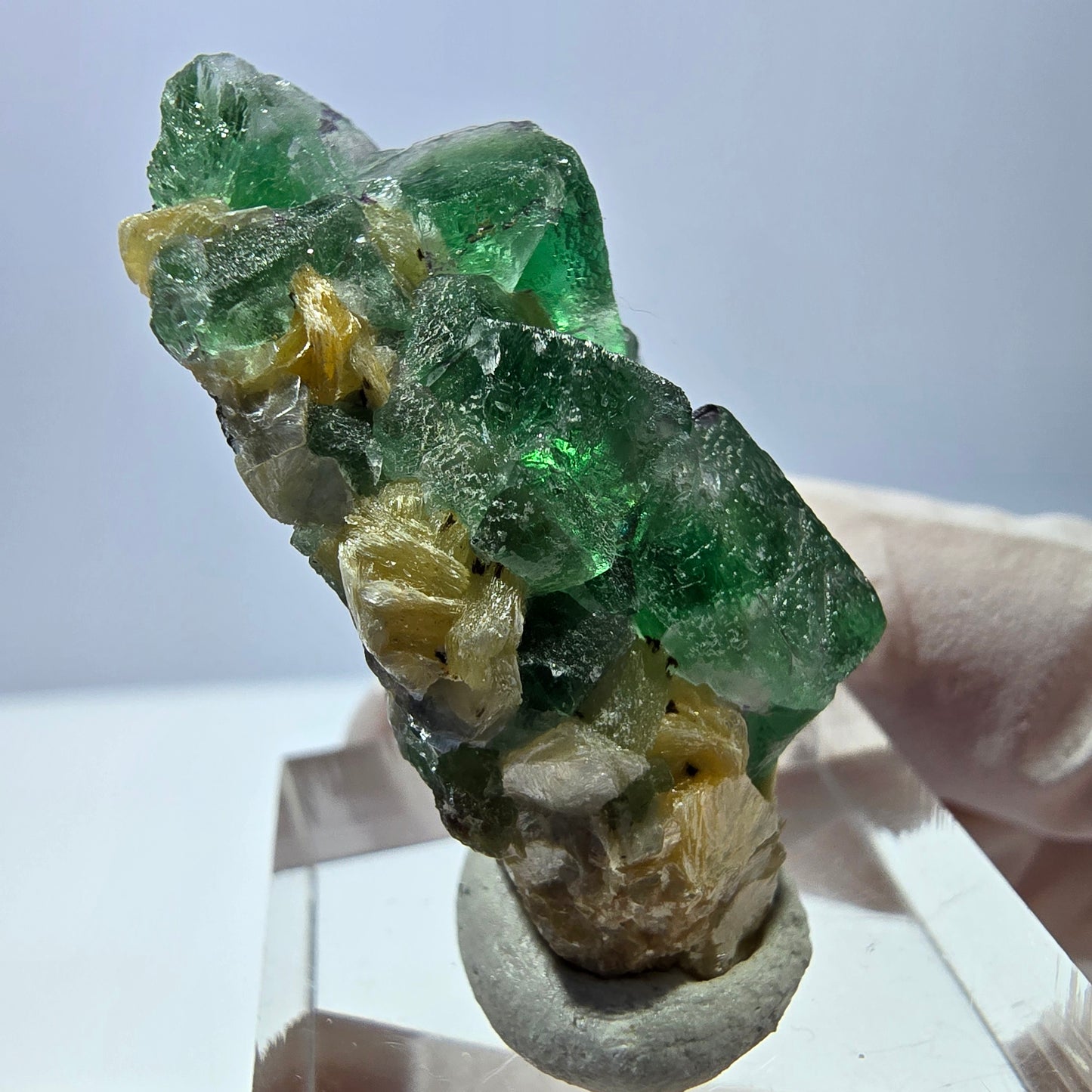 Cube de fluorite fantôme, spécimen de muscovite, Erongo, Namibie, 36 x 19 x 16 mm