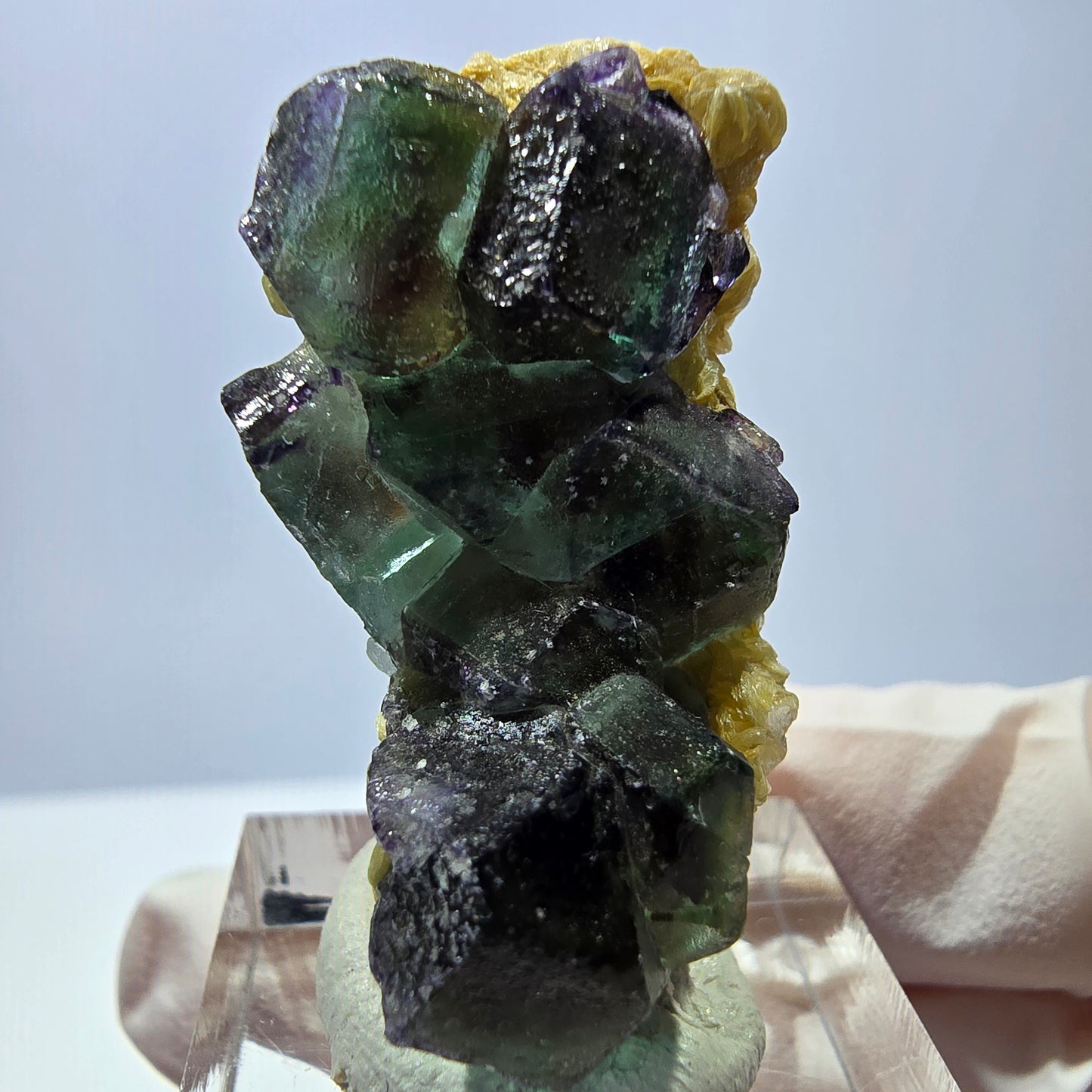 Cube de fluorite fantôme, zonal, spécimen de muscovite, Erongo, Namibie, 38 x 21 x 19 mm