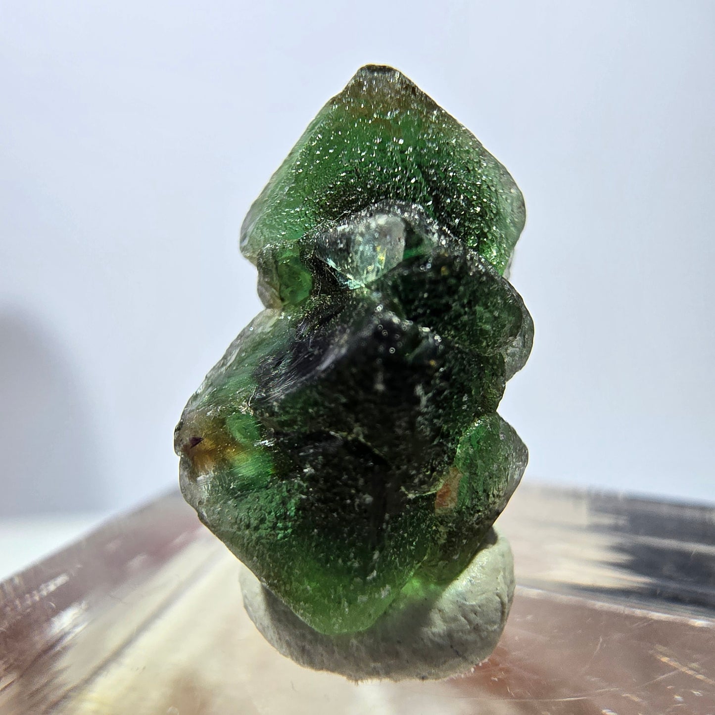 Spécimen hexagonal de cube de fluorite fantôme, Erongo, Namibie, 17 x 10 x 10 mm