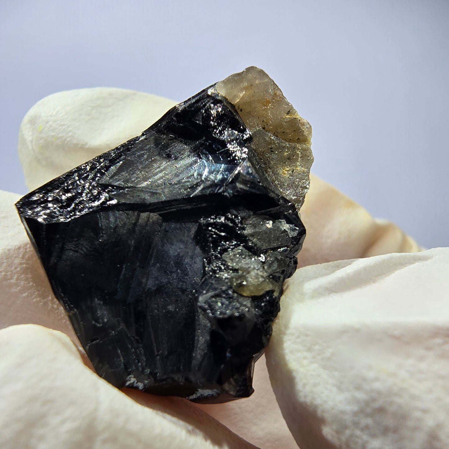Sym. Tourmaline Schörl, quartz fumé, stade hyalite Erongo, Namibie 23*21*20mm