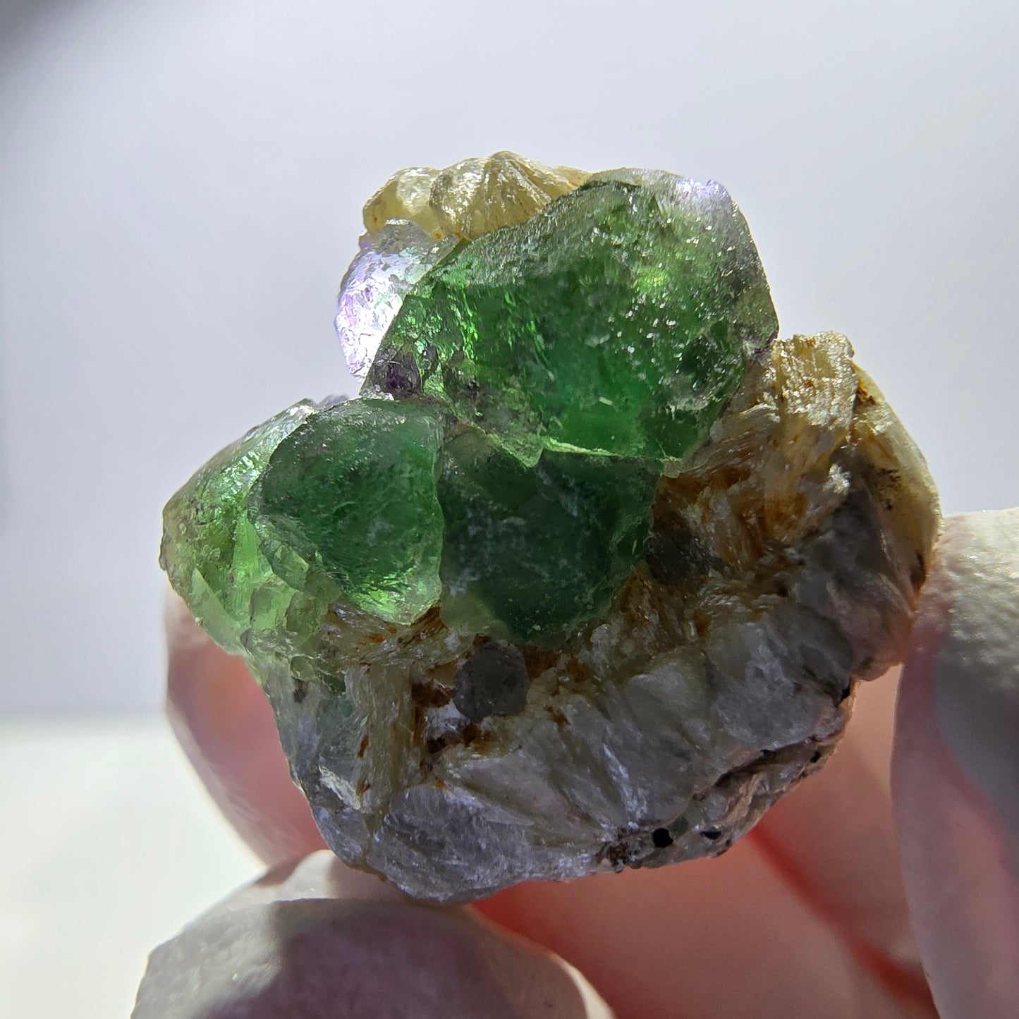 Lot de 7 fluorites fantômes, tourmalines scholl, muscovites, Erongo, Namibie, 24-14 mm