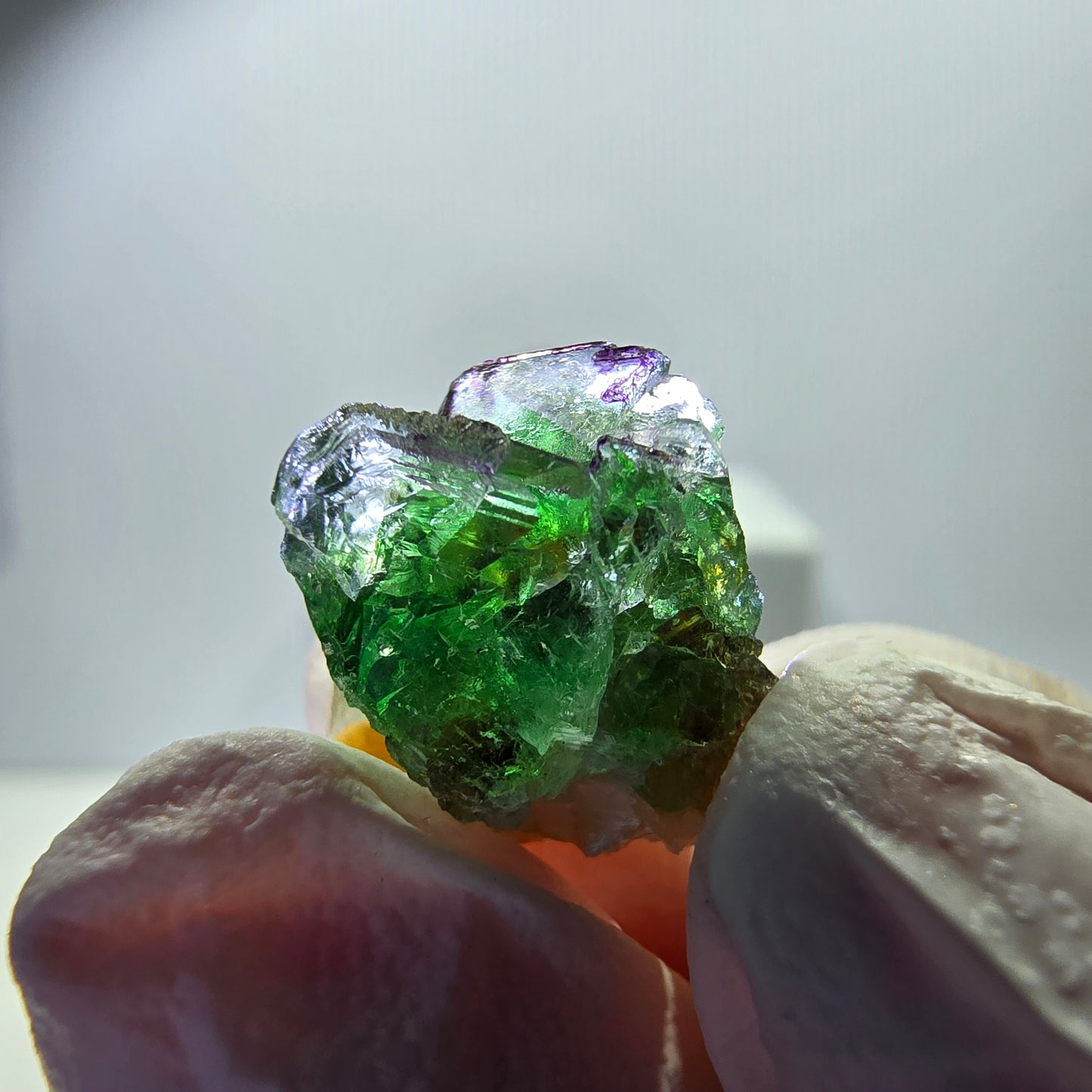Lot de 7 fluorites fantômes, tourmalines scholl, muscovites, Erongo, Namibie, 24-14 mm