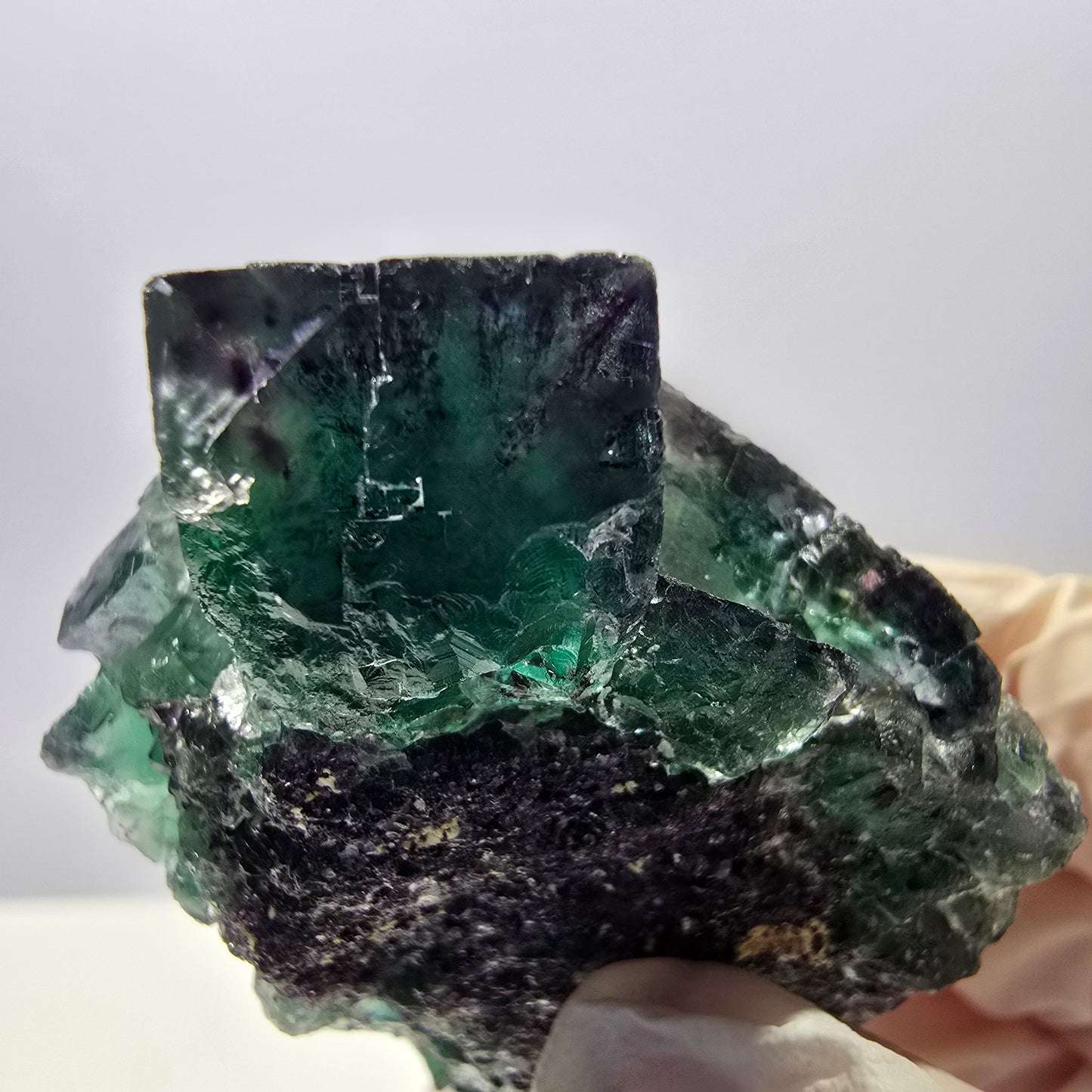 Spécimen de cube de fluorite fantôme, parqueté, vert violet Okorusu, Namibie 62*45*29mm