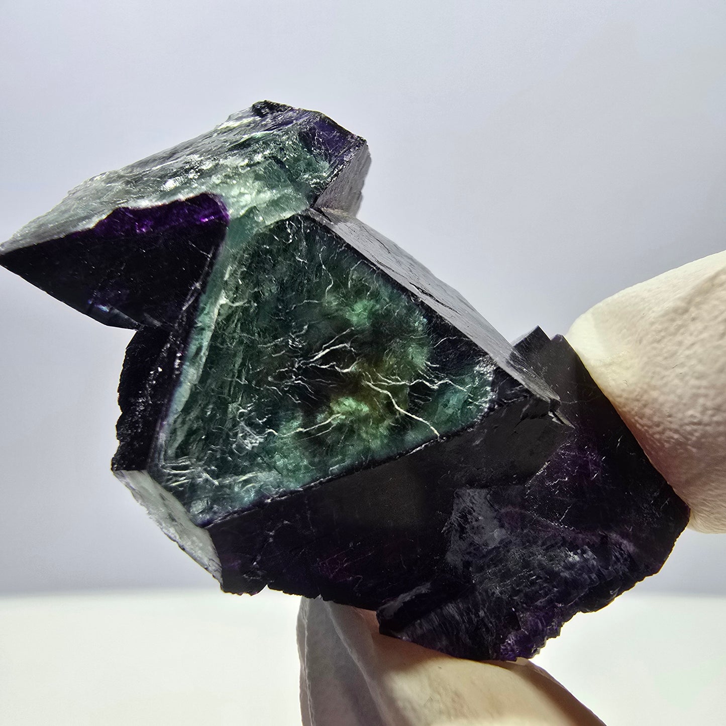 Spécimen de cube de fluorite fantôme vert violet zonal 11:11 Angel Pocket, Namibie 45*32*17mm