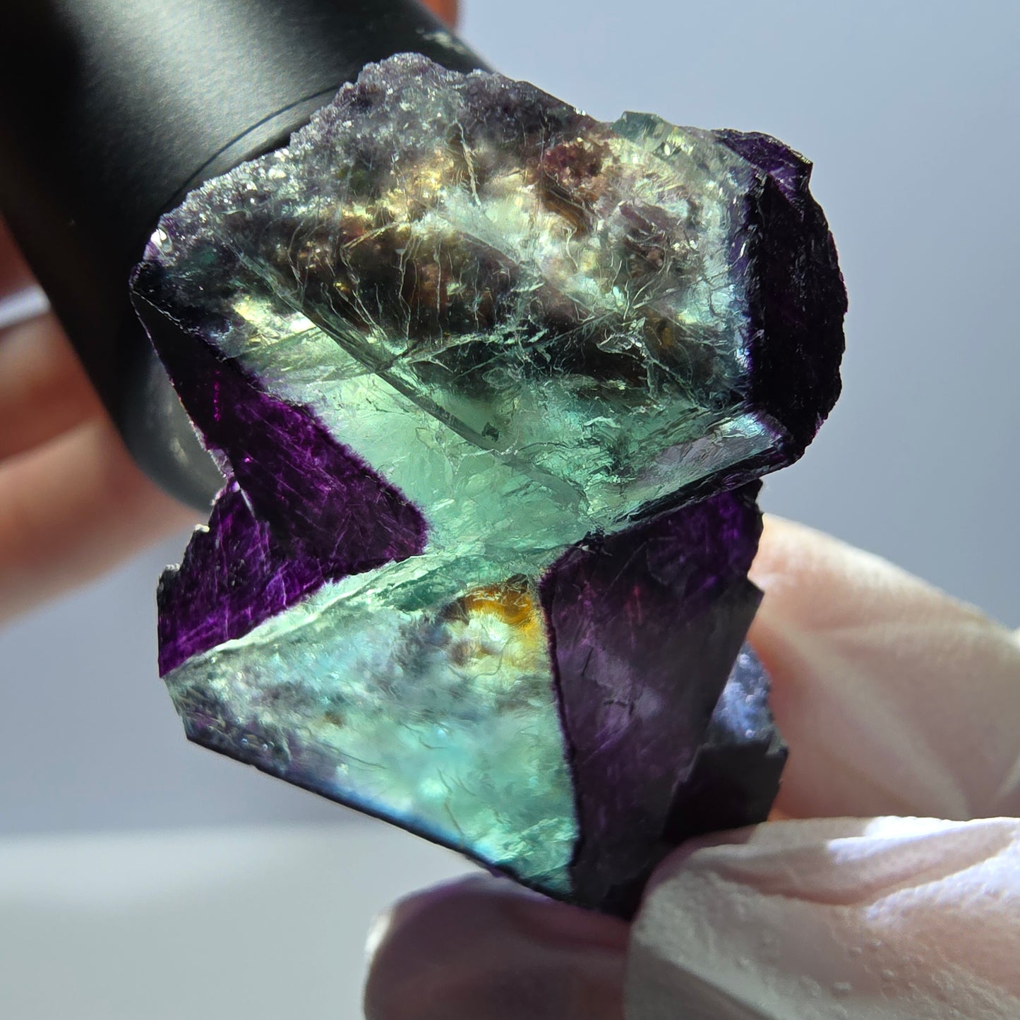 Spécimen de cube de fluorite fantôme vert violet zonal 11:11 Angel Pocket, Namibie 45*32*17mm