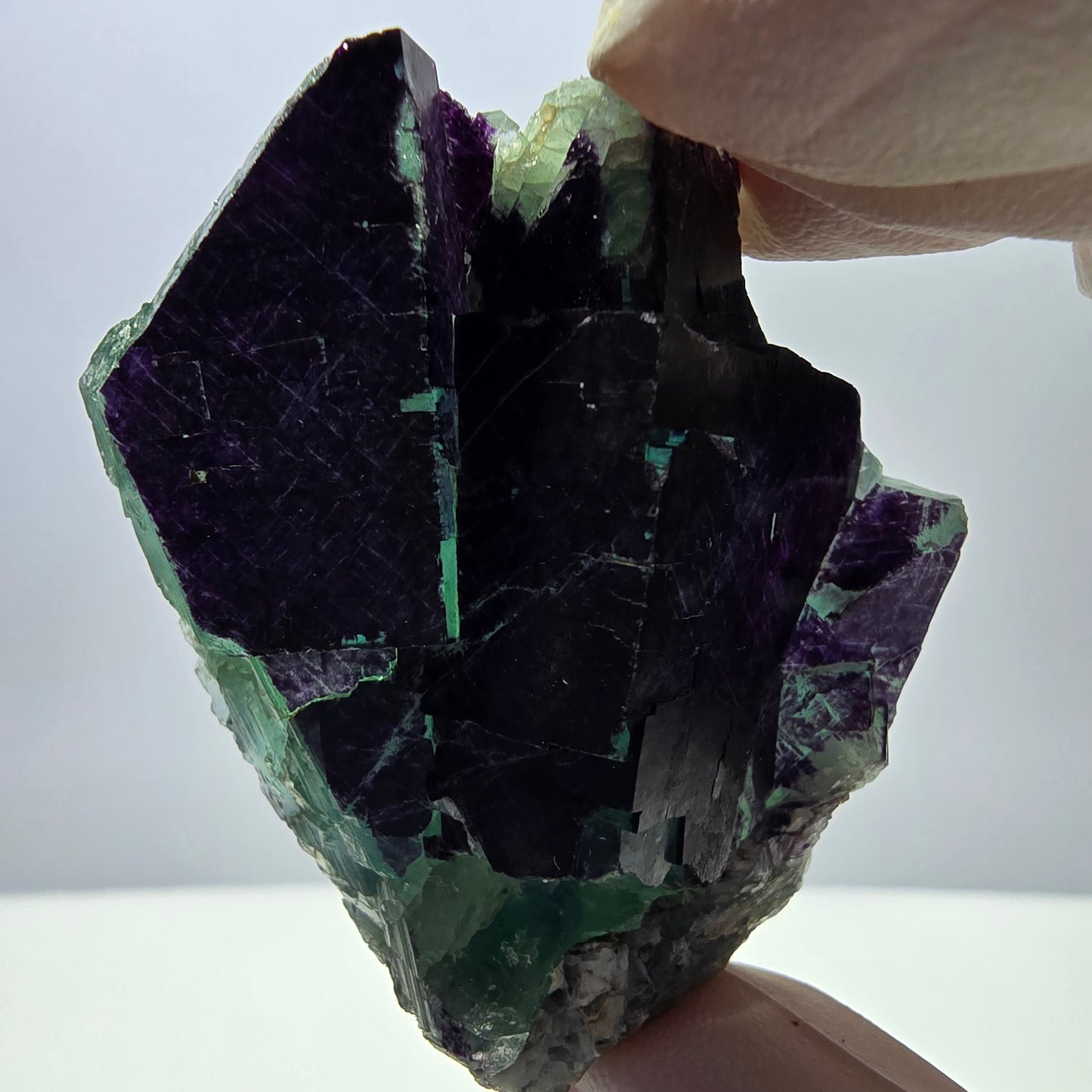 Spécimen de cube de fluorite fantôme vert violet zonal 11:11 Angel Pocket, Namibie 52*46*25mm