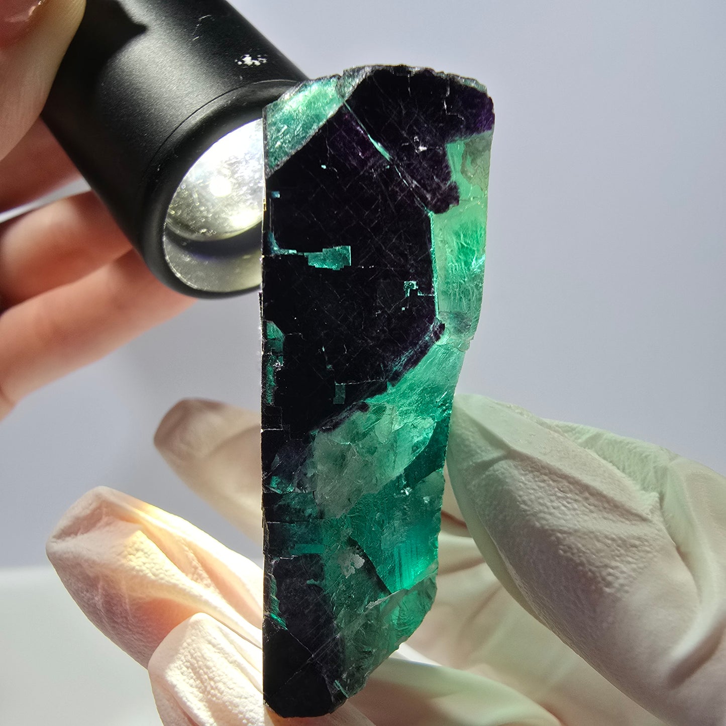 Spécimen de cube de fluorite fantôme vert violet zonal 11:11 Angel Pocket, Namibie 56*48*19mm