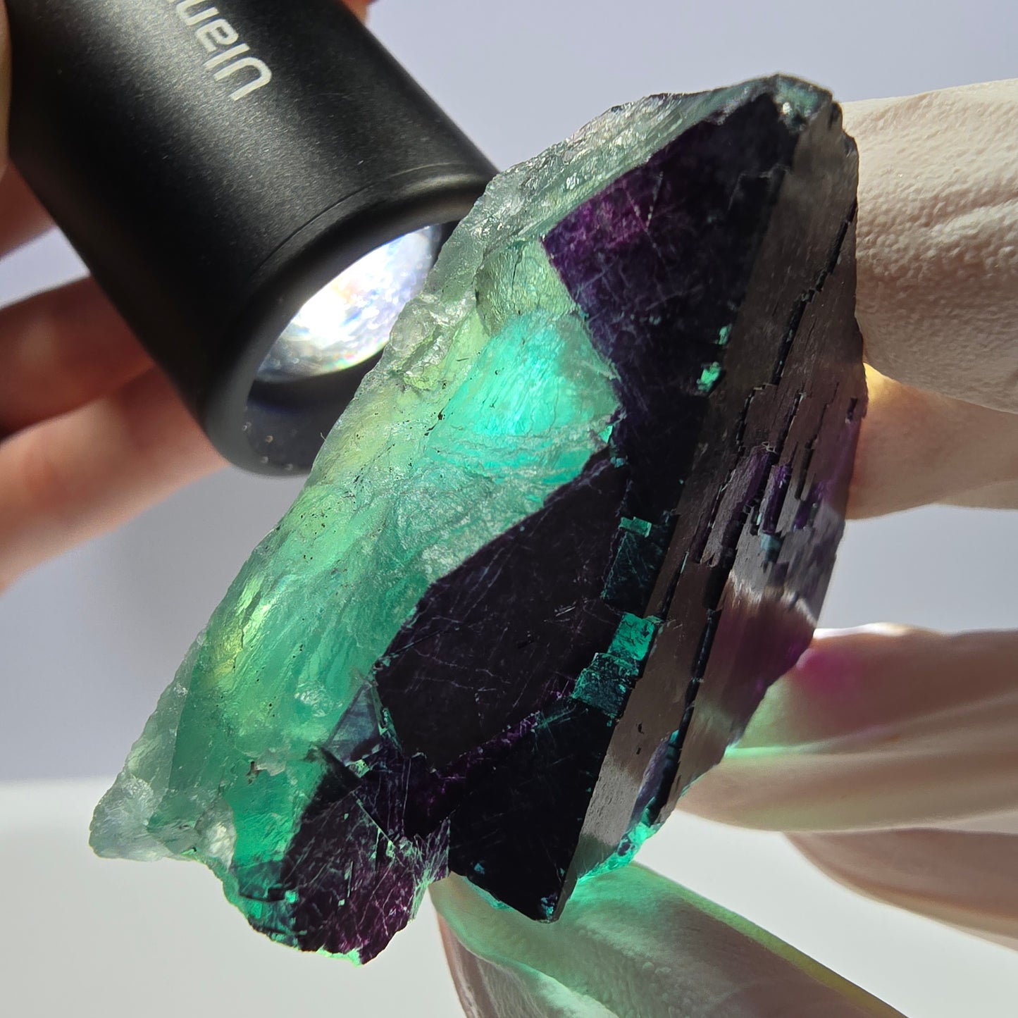 Spécimen de cube de fluorite fantôme vert violet zonal 11:11 Angel Pocket, Namibie 57*46*20mm