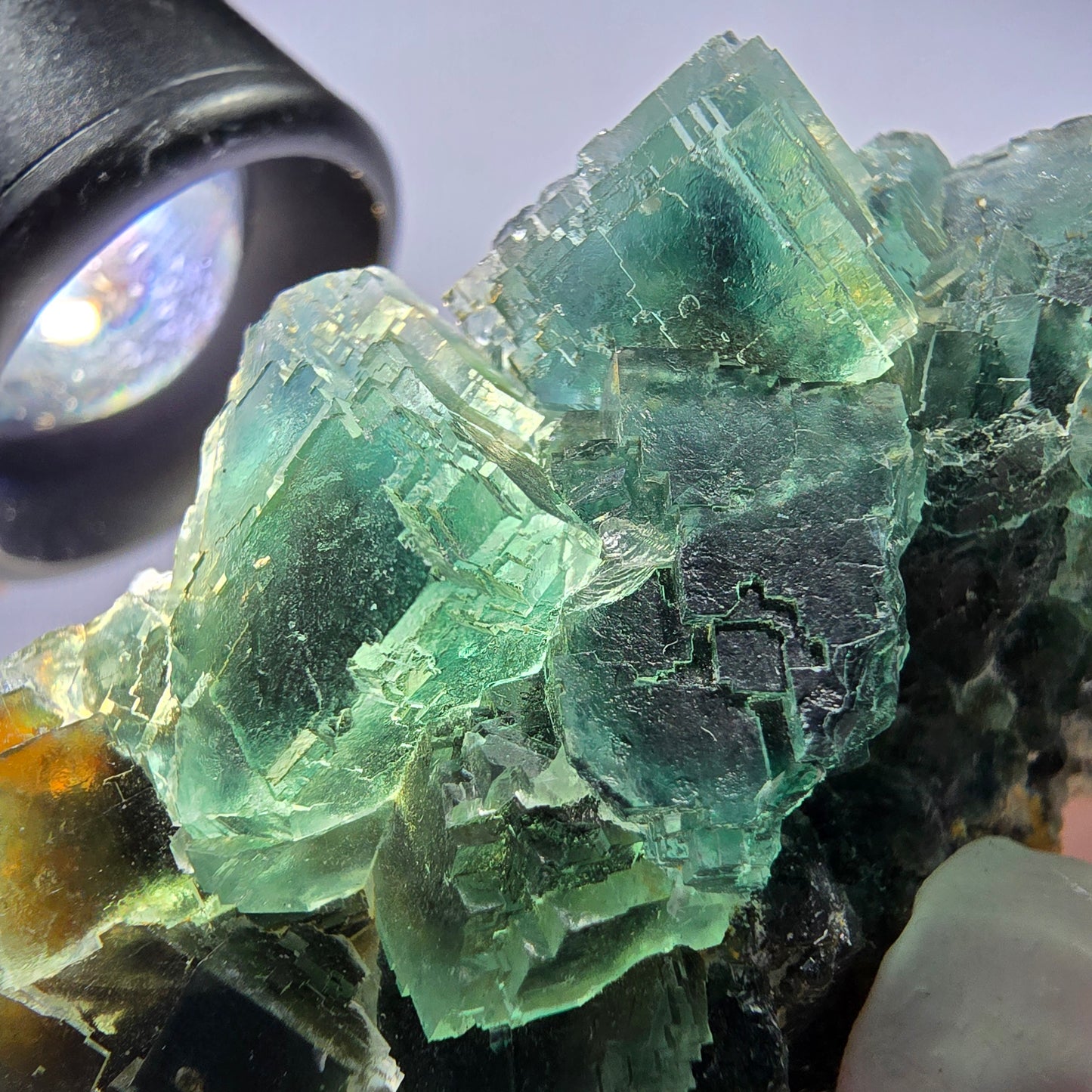Rare spécimen de cube de fluorite fantôme, parqueté vert Okorusu, Namibie, 61 x 42 x 37 mm
