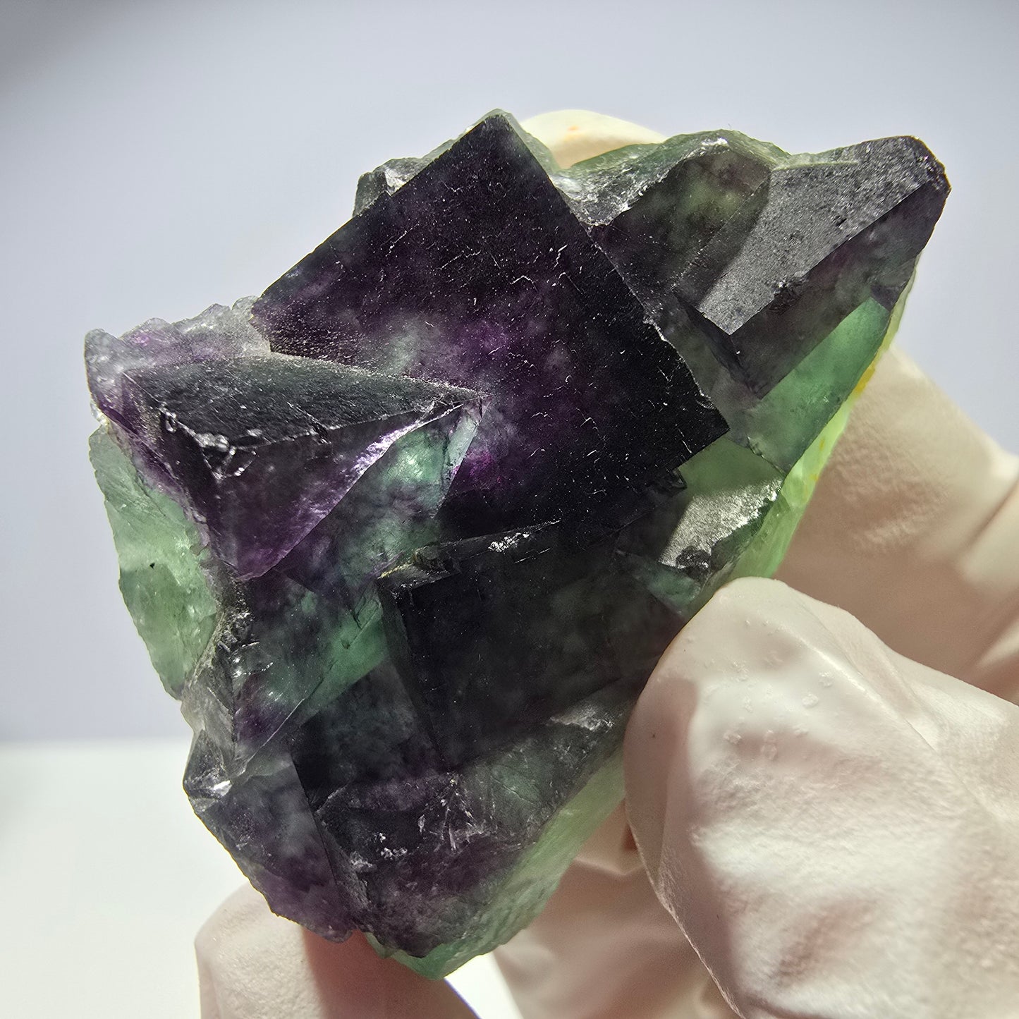 Spécimen de cube de fluorite fantôme parqueté vert violet Okorusu, Namibie 48*26*26mm