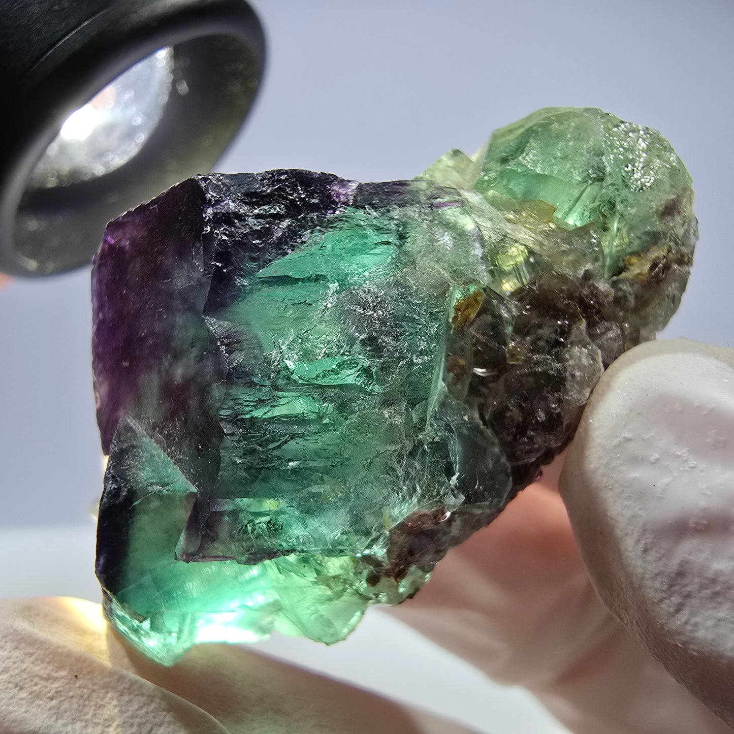 Spécimen de cube de fluorite fantôme parqueté vert violet Okorusu, Namibie 42*24*23mm
