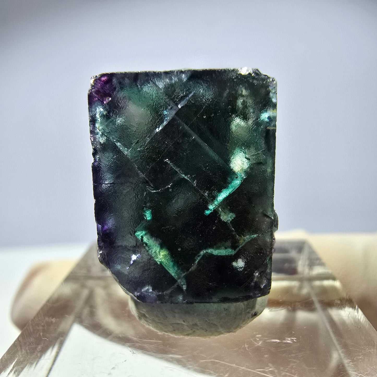 Rare cube de fluorite fantôme parqueté vert violet Okorusu Namibie 20*15*13mm