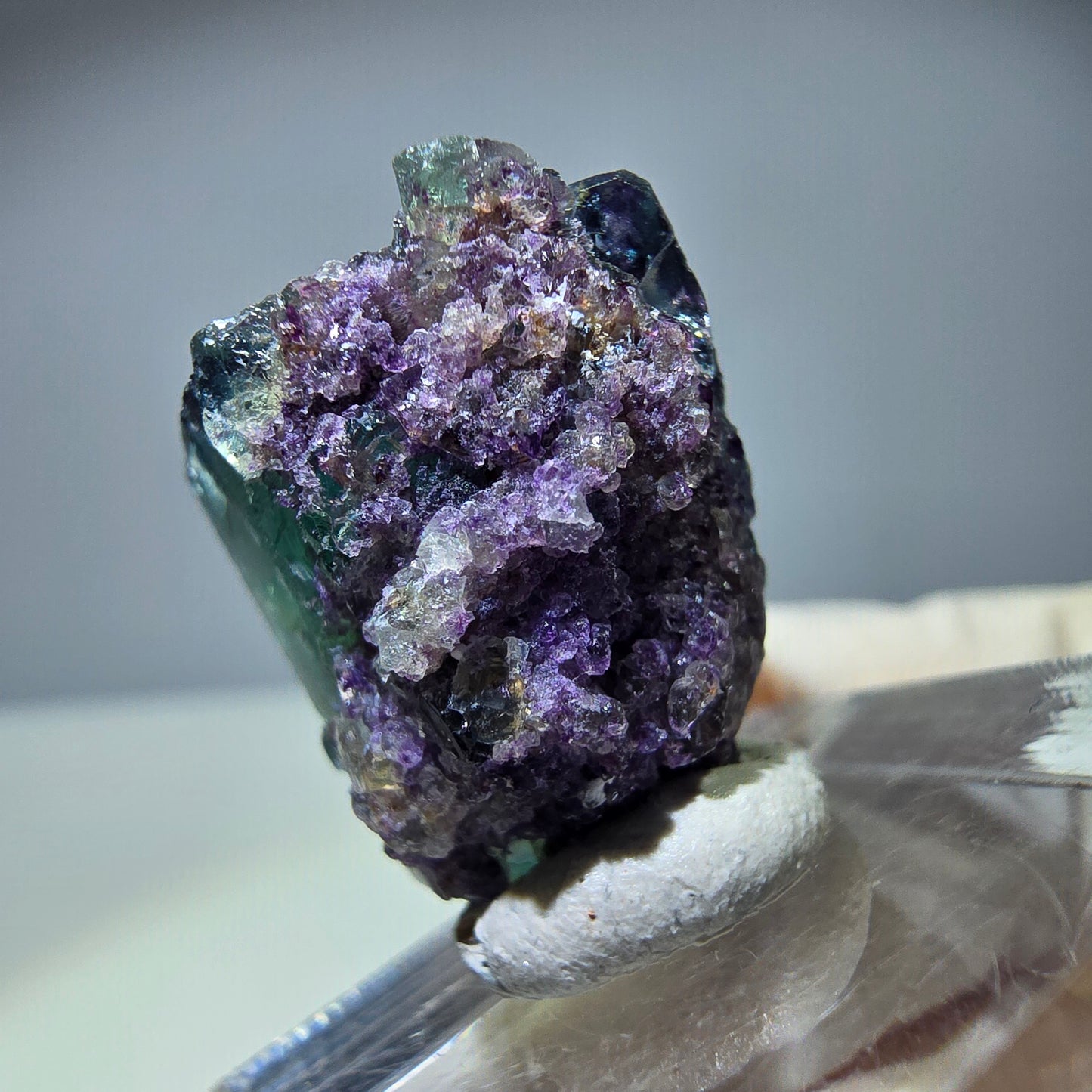 Rare cube de fluorite fantôme parqueté vert violet Okorusu Namibie 20*15*13mm
