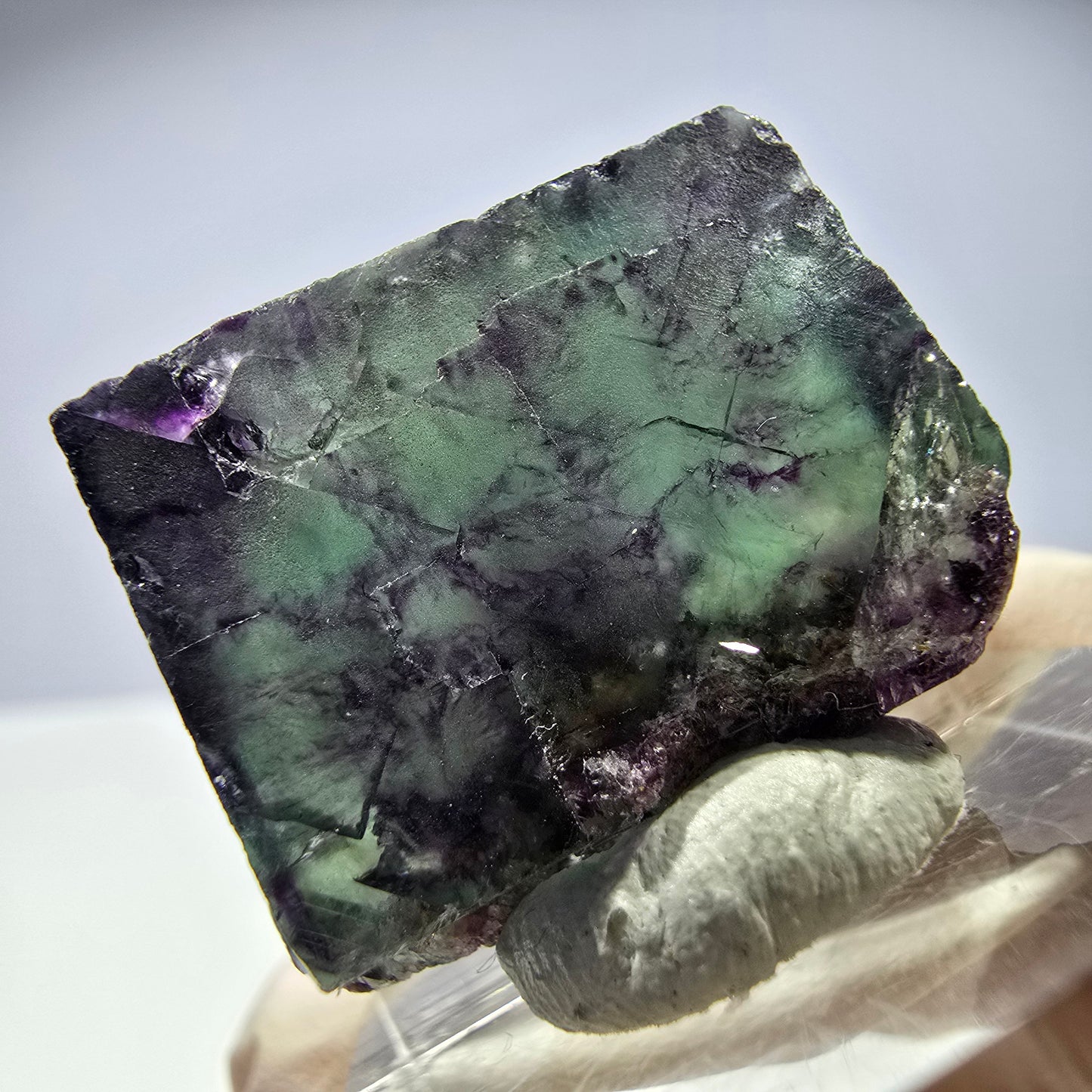 Rare cube de fluorite fantôme parqueté vert violet Okorusu Namibie 24*20*10mm