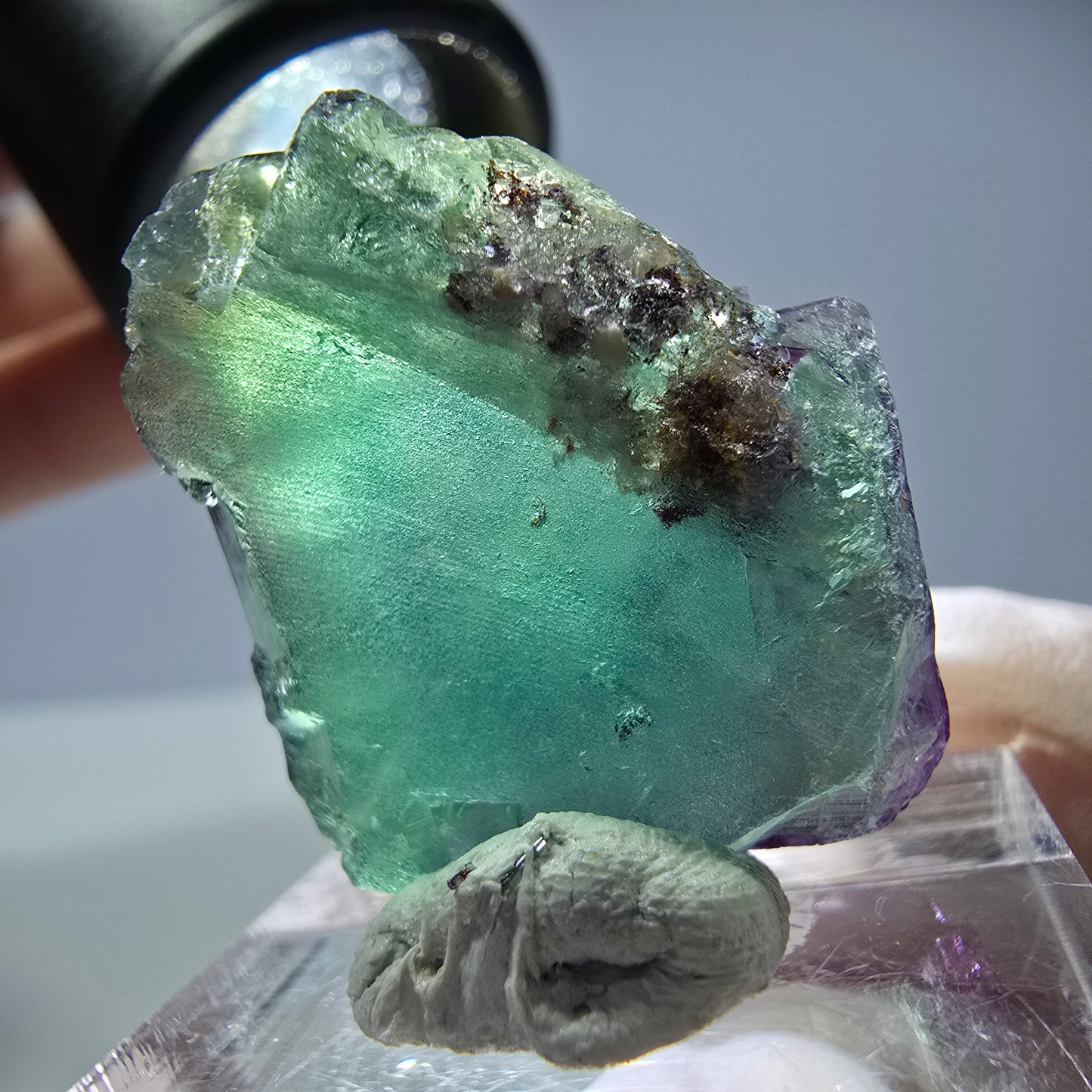 Rare cube de fluorite fantôme parqueté vert violet Okorusu Namibie 25*21*11mm