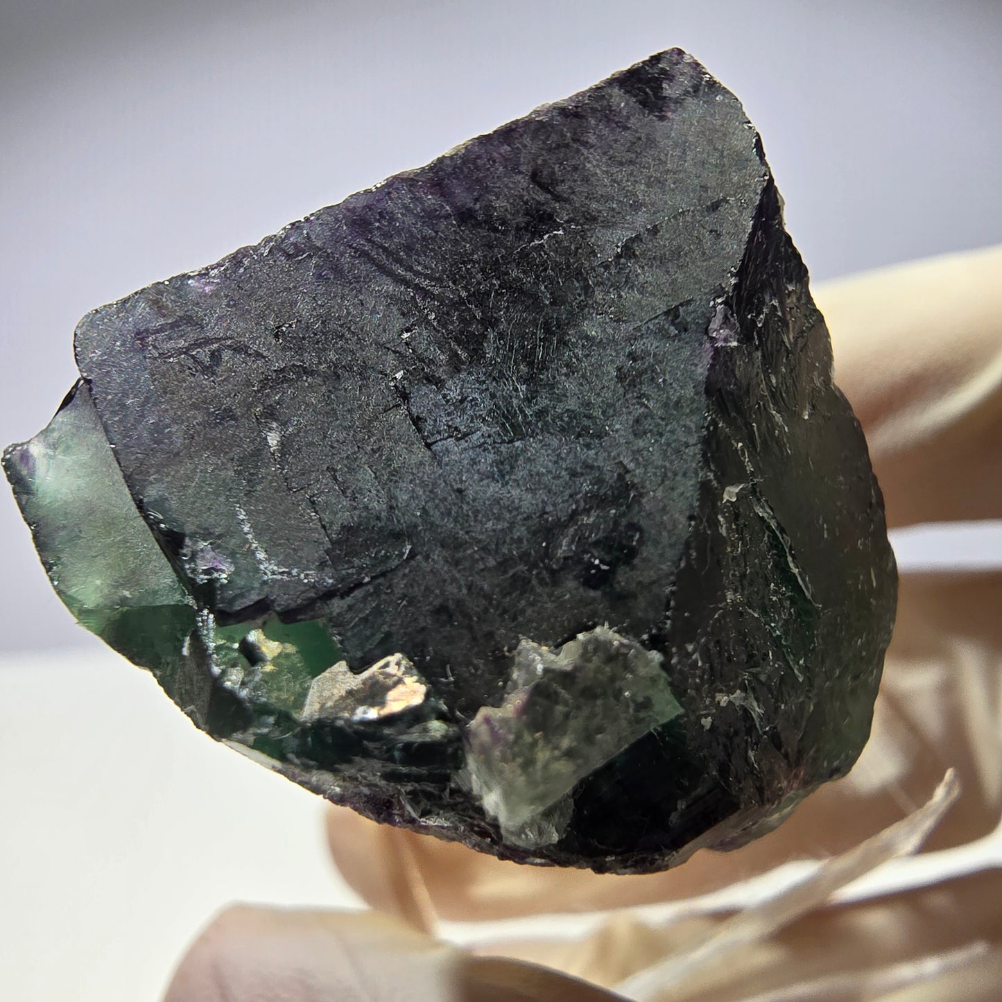 Rare cube de fluorite fantôme parqueté vert violet Okorusu Namibie 31*27*21mm