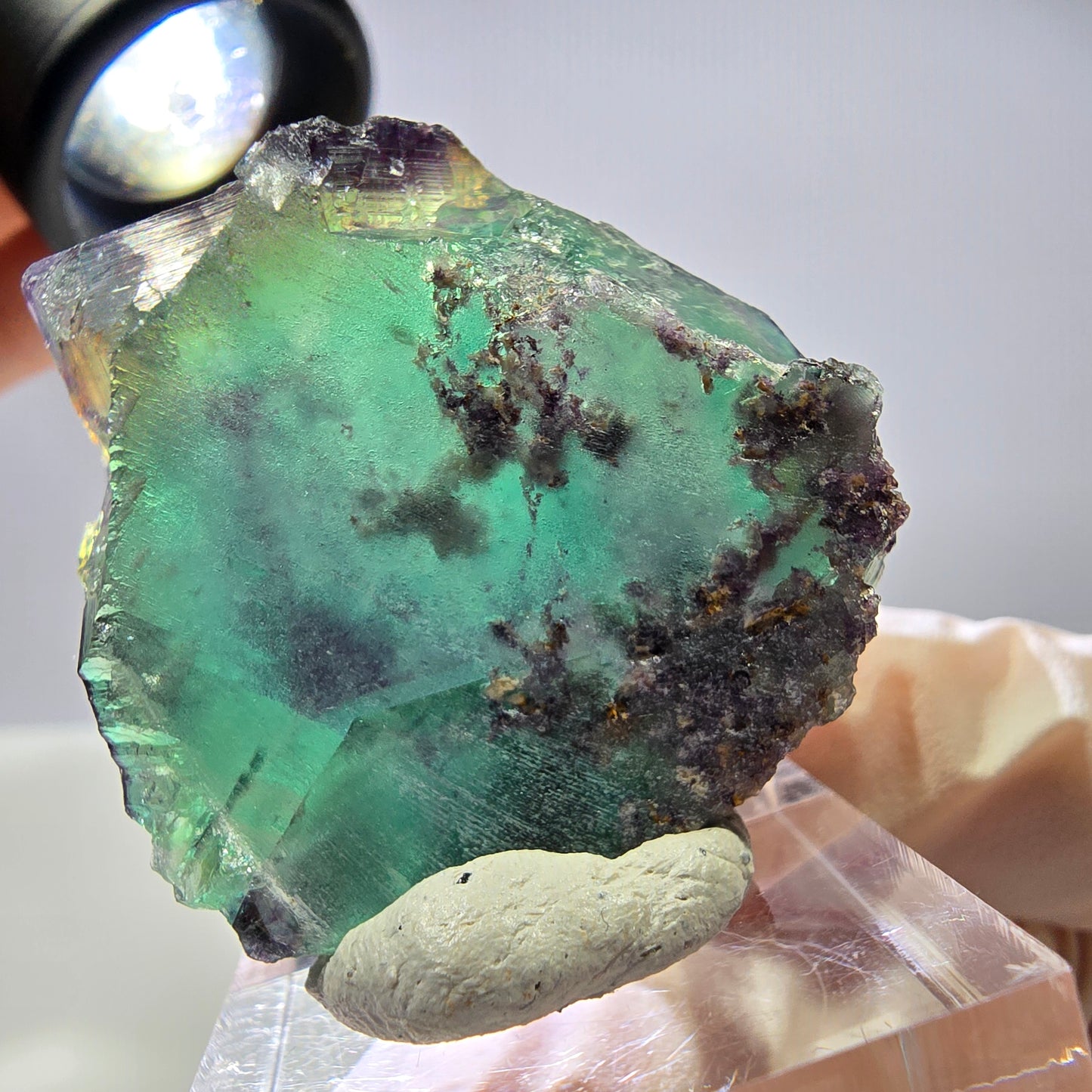 Rare cube de fluorite fantôme parqueté vert violet Okorusu Namibie 35*33*14mm