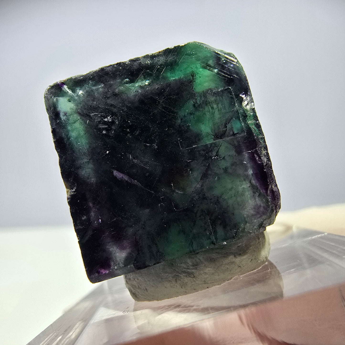Rare cube de fluorite fantôme parqueté vert violet Okorusu Namibie 18*18*16mm