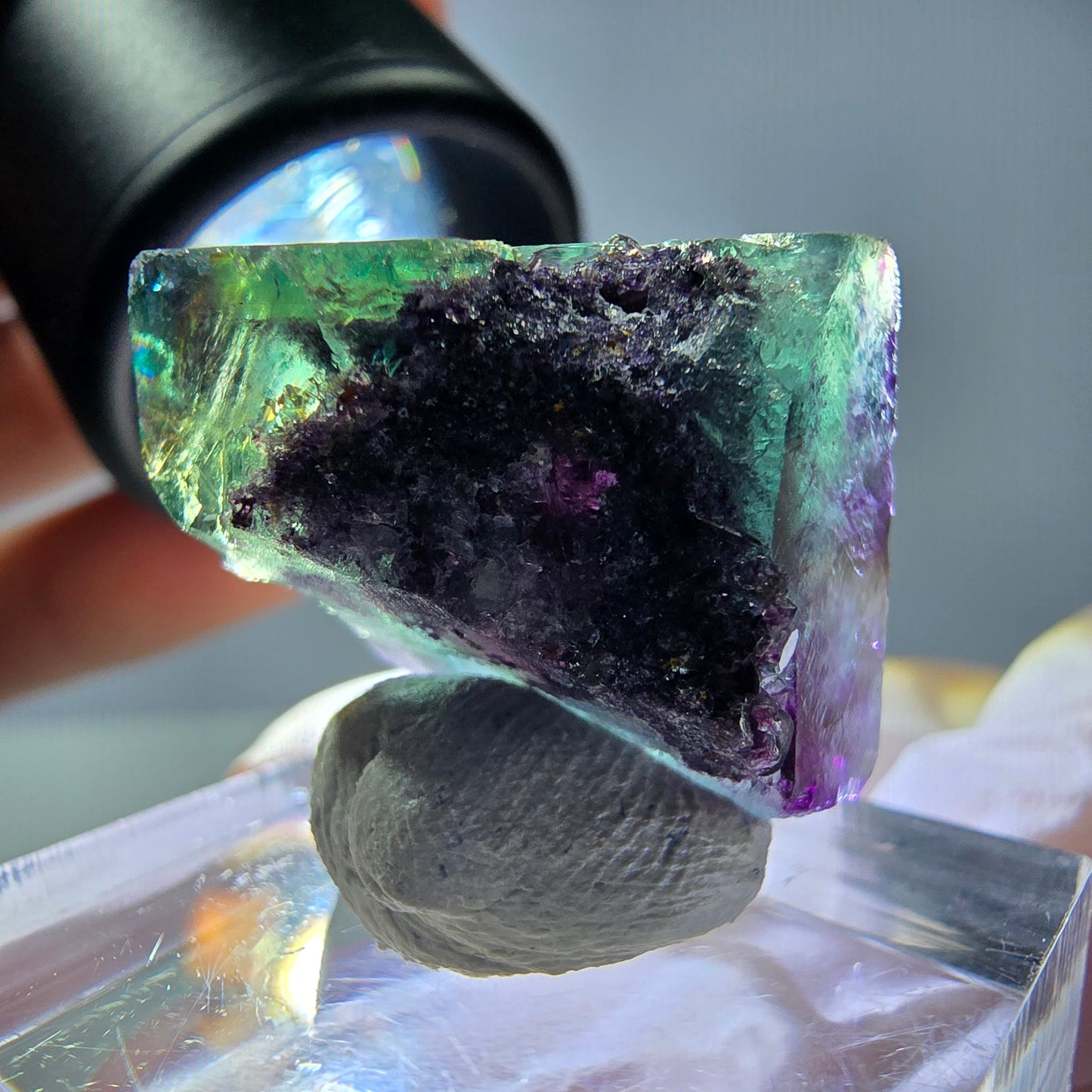Rare cube de fluorite fantôme parqueté vert violet Okorusu Namibie 18*18*16mm