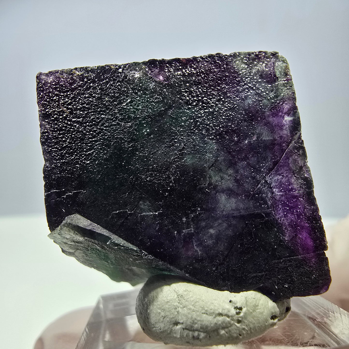 Rare cube de fluorite fantôme parqueté vert violet Okorusu Namibie 29*29*28mm