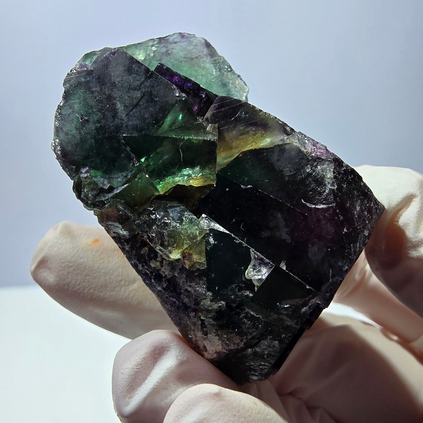 Spécimen de cube de fluorite fantôme parqueté vert violet Okorusu, Namibie 46*38*32mm