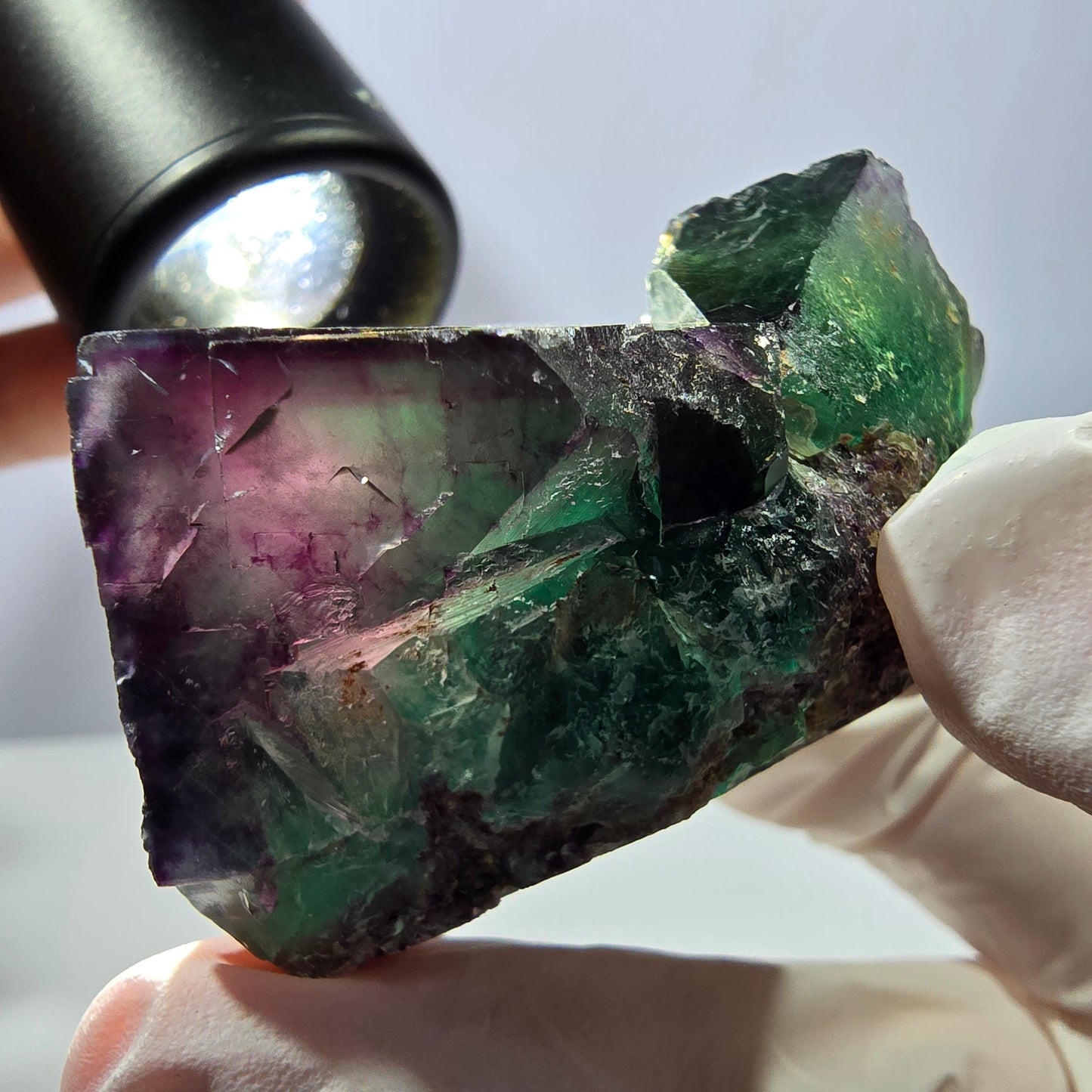 Spécimen de cube de fluorite fantôme parqueté vert violet Okorusu, Namibie 46*38*32mm