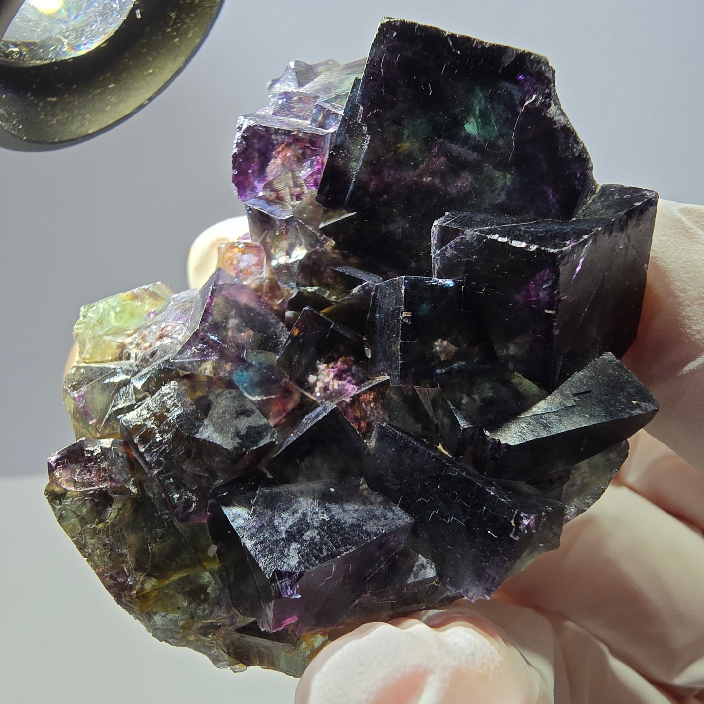 Spécimen de cube de fluorite fantôme, parqueté vert violet, Okorusu, Namibie 57*50*35 mm