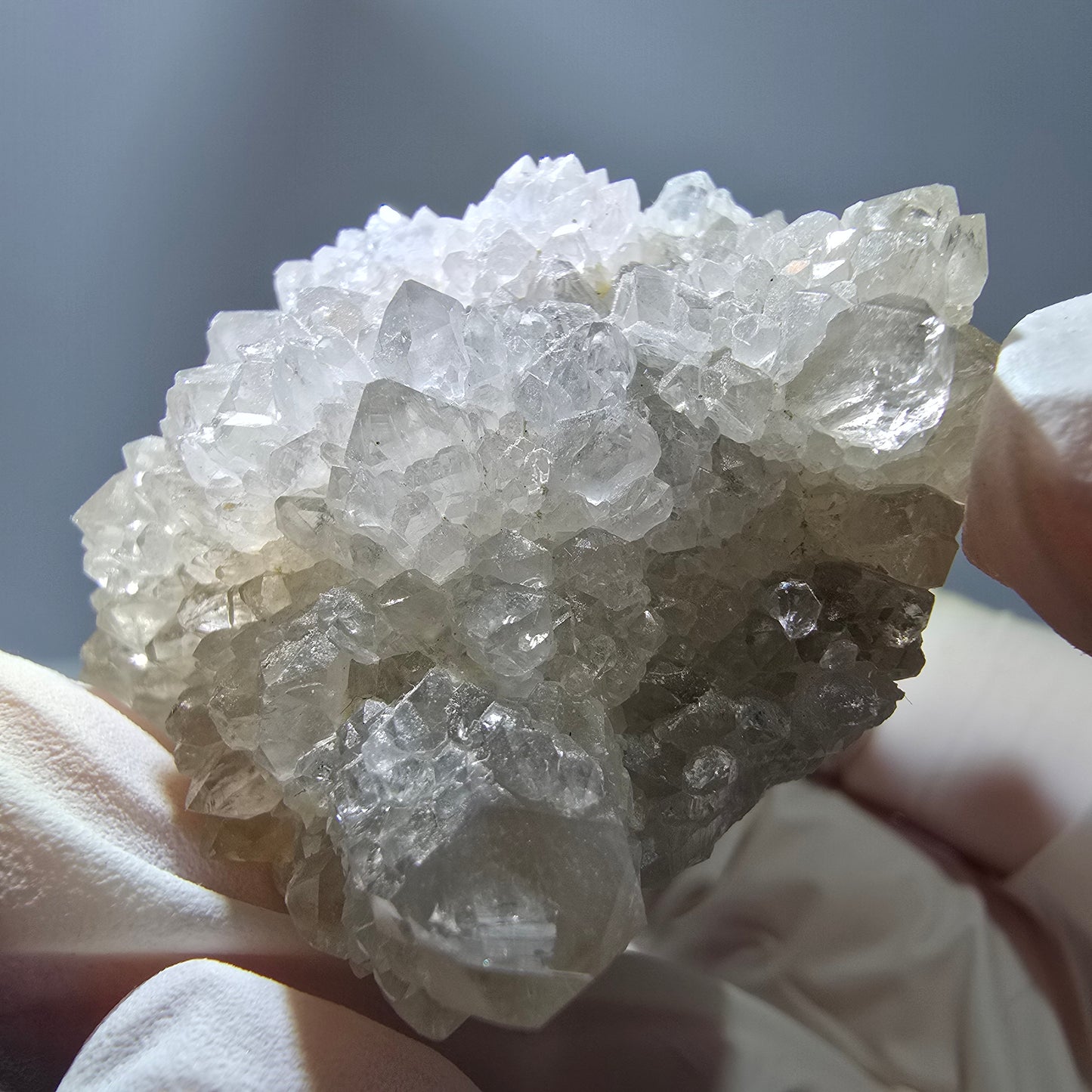 Rare cube de fluorite fantôme, spécimen de quartz vert violet Okorusu Namibie 48*42*28mm