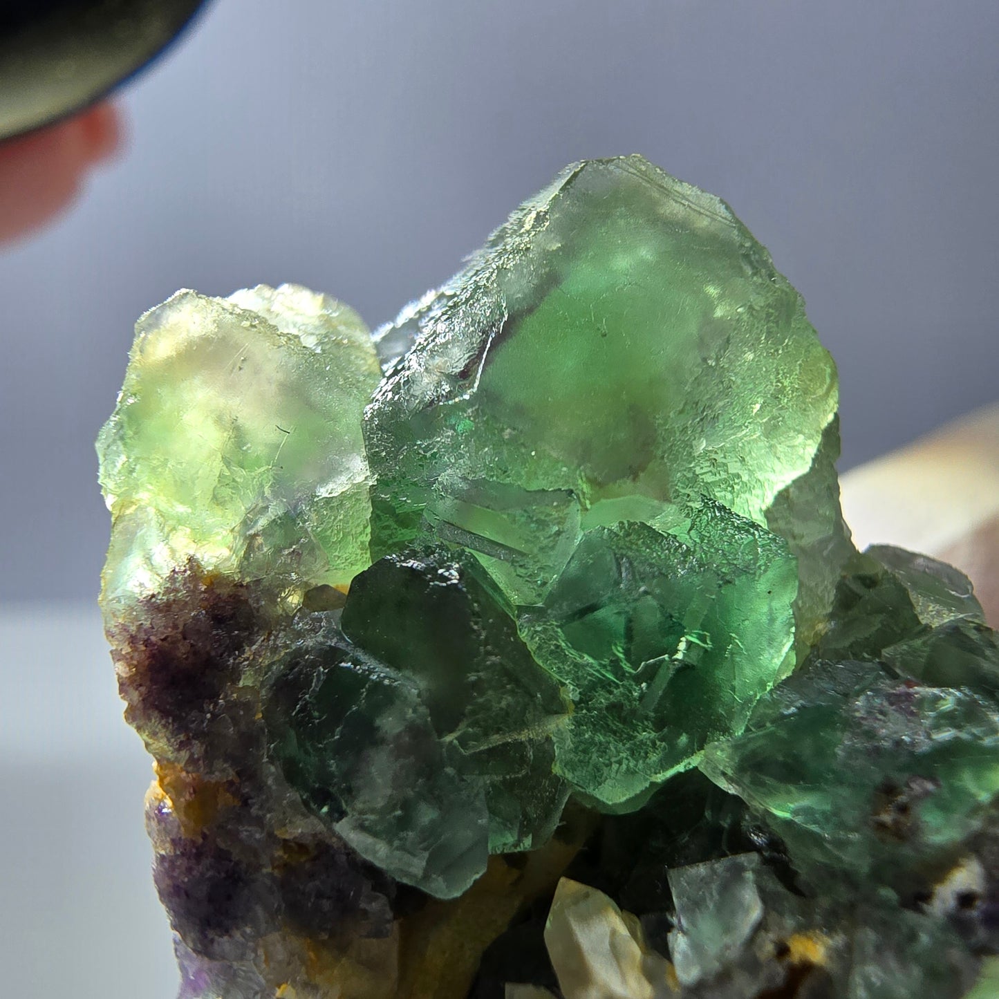 Rare cube de fluorite fantôme, spécimen de quartz vert violet Okorusu Namibie 47 x 28 x 25 mm