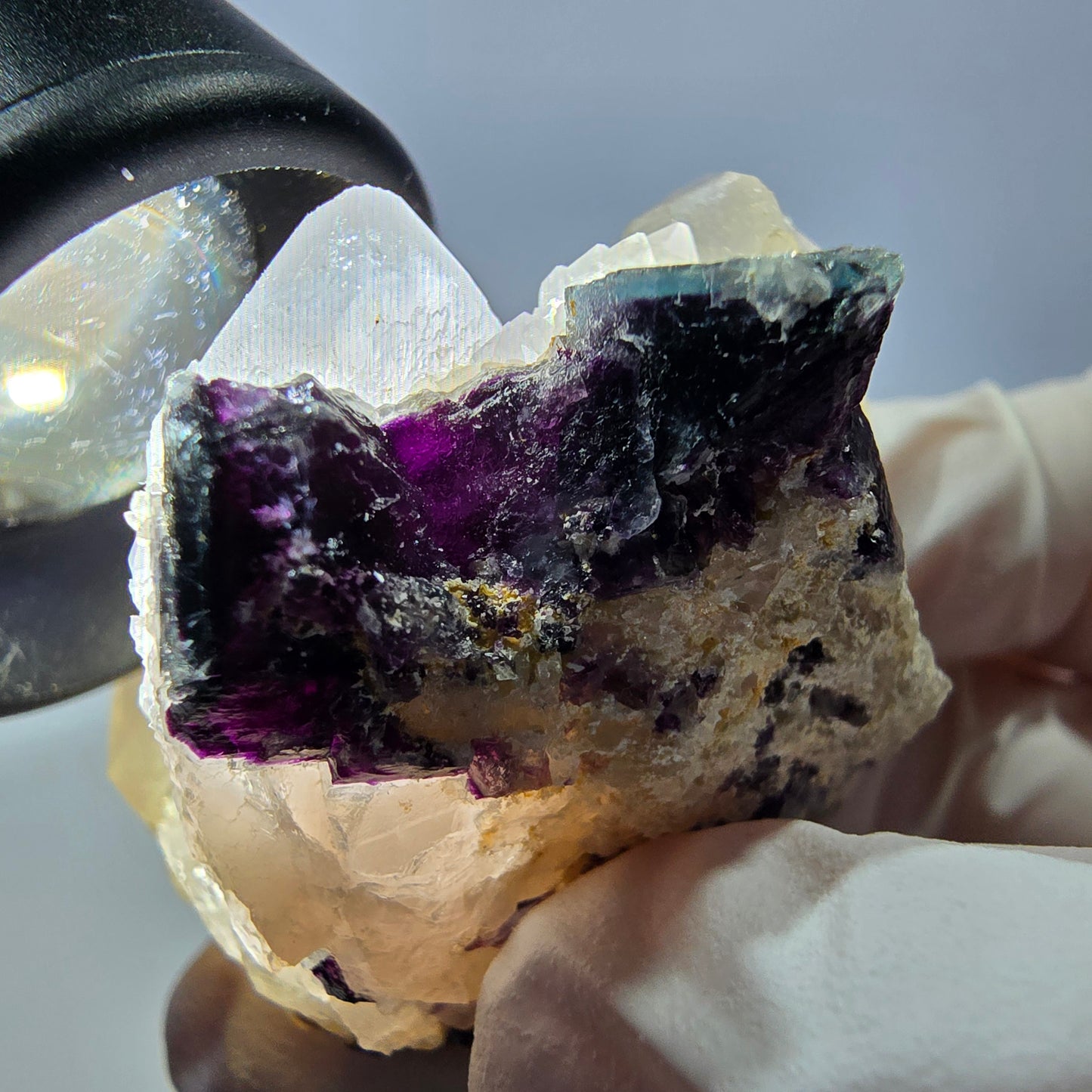 Rare cube de fluorite fantôme, spécimen de quartz vert violet Okorusu Namibie 49*41*29mm
