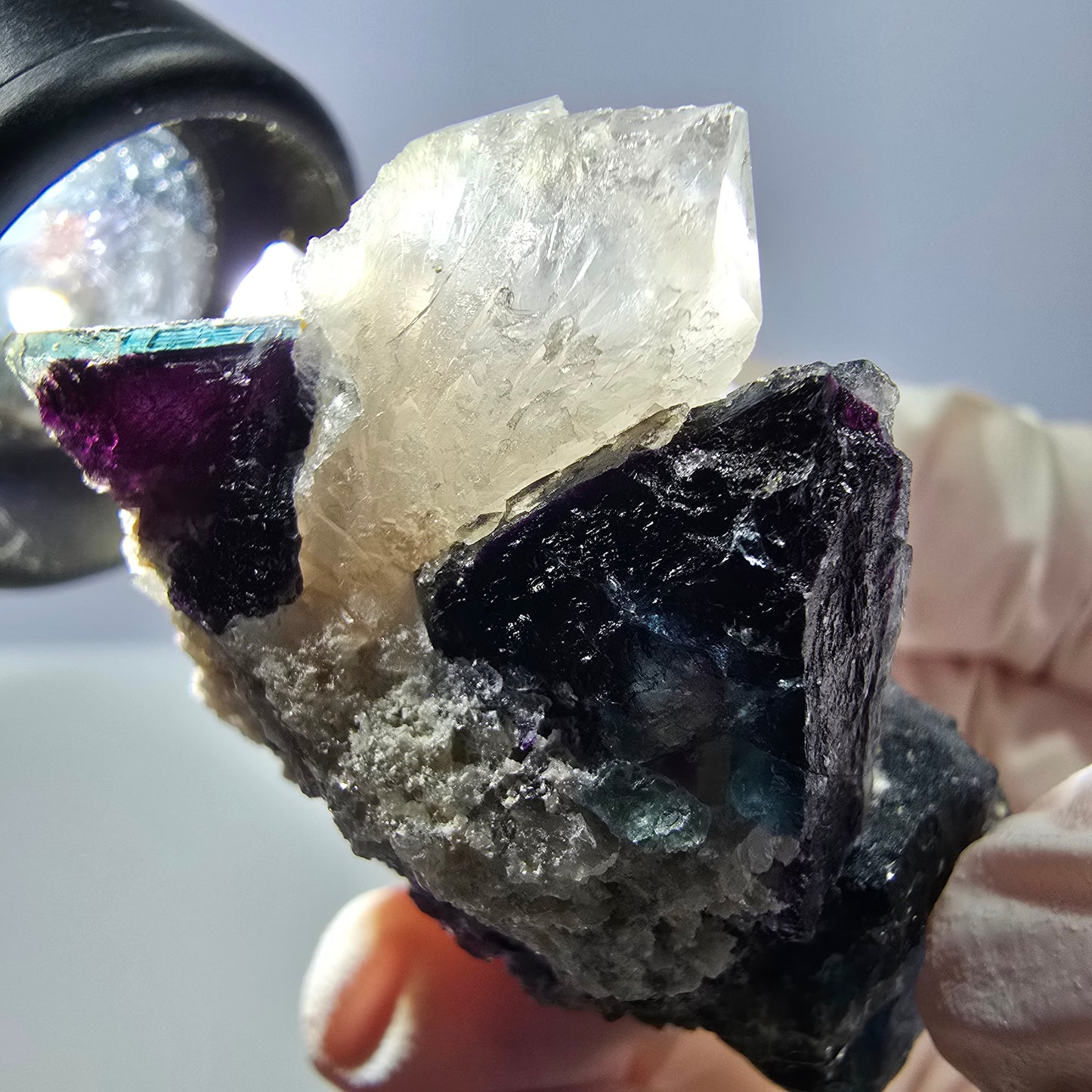 Rare cube de fluorite fantôme, spécimen de quartz vert violet Okorusu Namibie 49*41*29mm