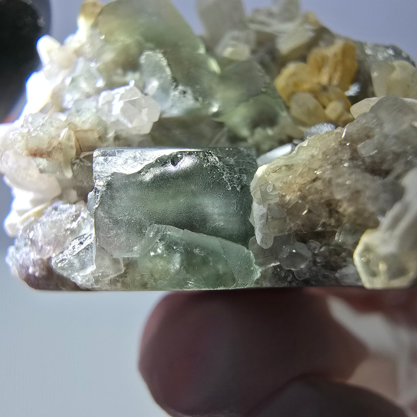 Rare cube de fluorite fantôme, spécimen de quartz vert Okorusu, Namibie, 43 x 34 x 29 mm