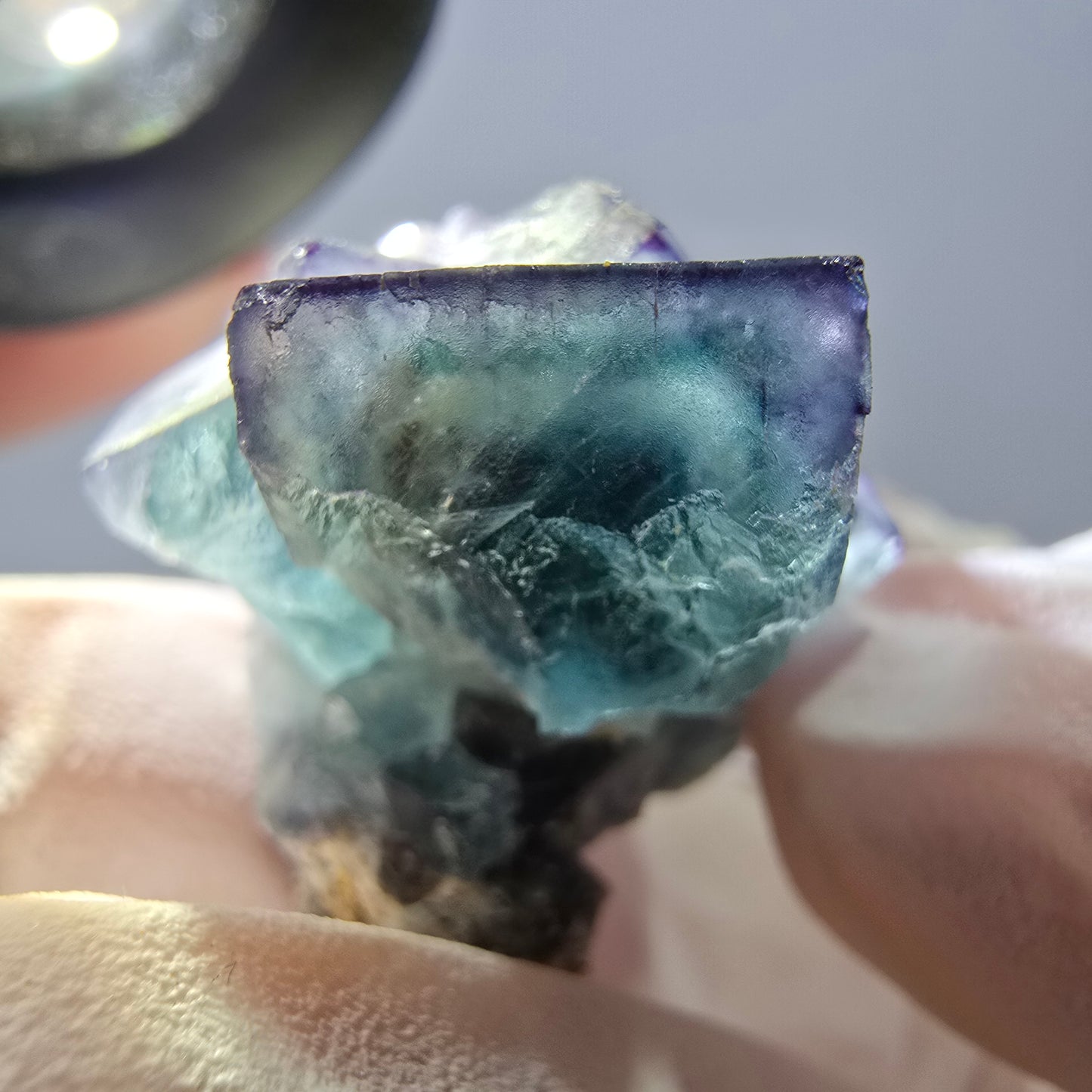 Rare cube de fluorite fantôme, spécimen de quartz vert violet Okorusu Namibie 29*24*20mm