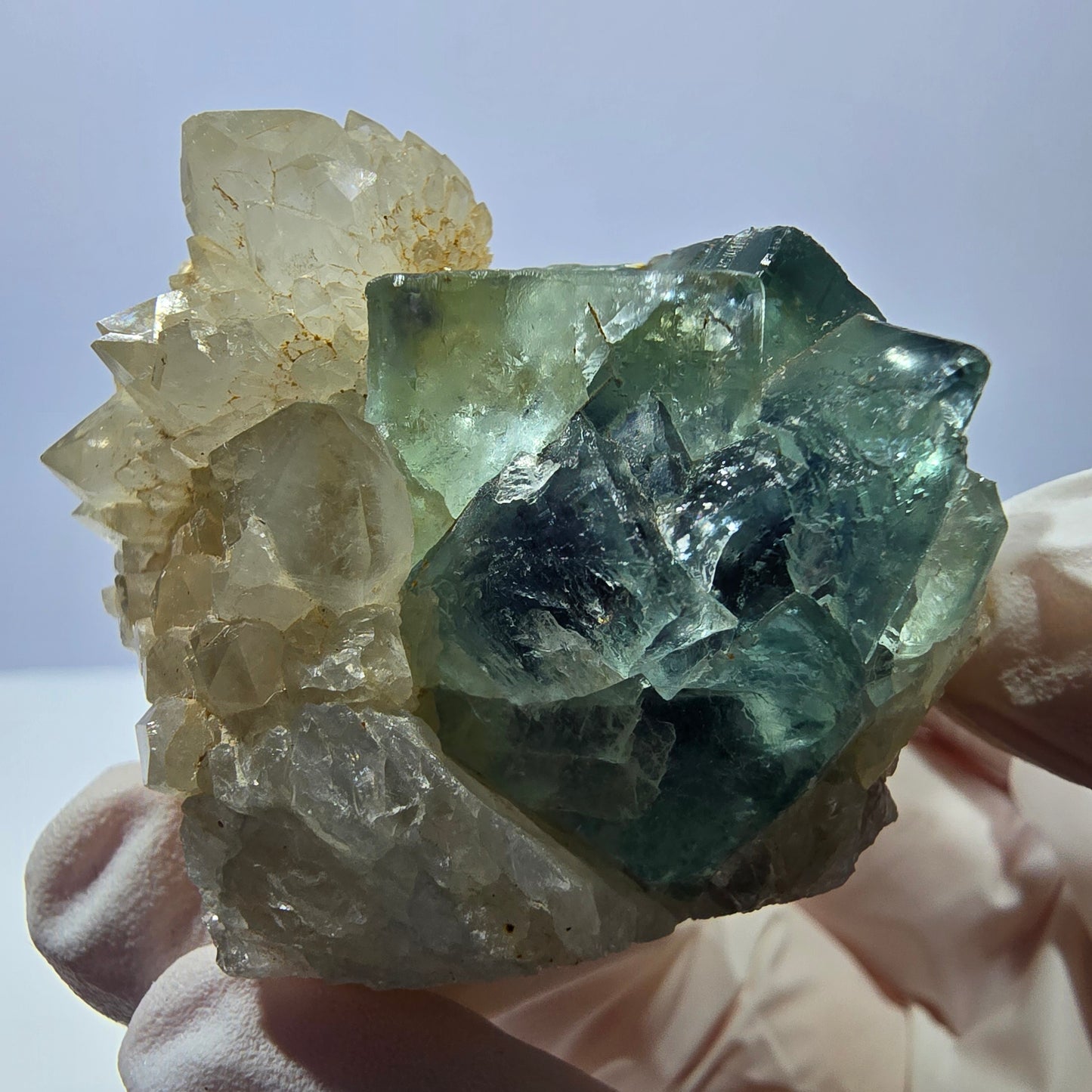 Rare cube de fluorite fantôme, spécimen de quartz vert violet Okorusu Namibie 53*35*38mm