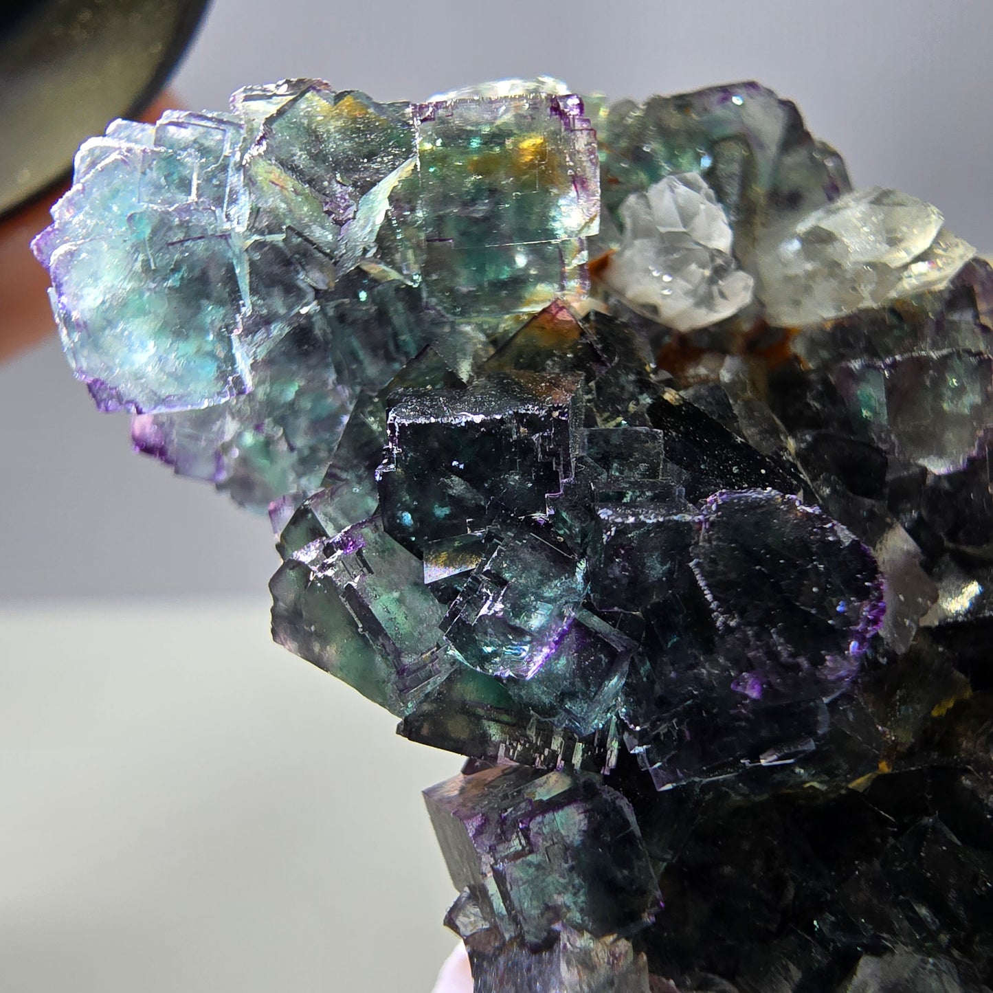 Rare cube de fluorite fantôme, spécimen de quartz vert violet Okorusu Namibie 43*33*26mm