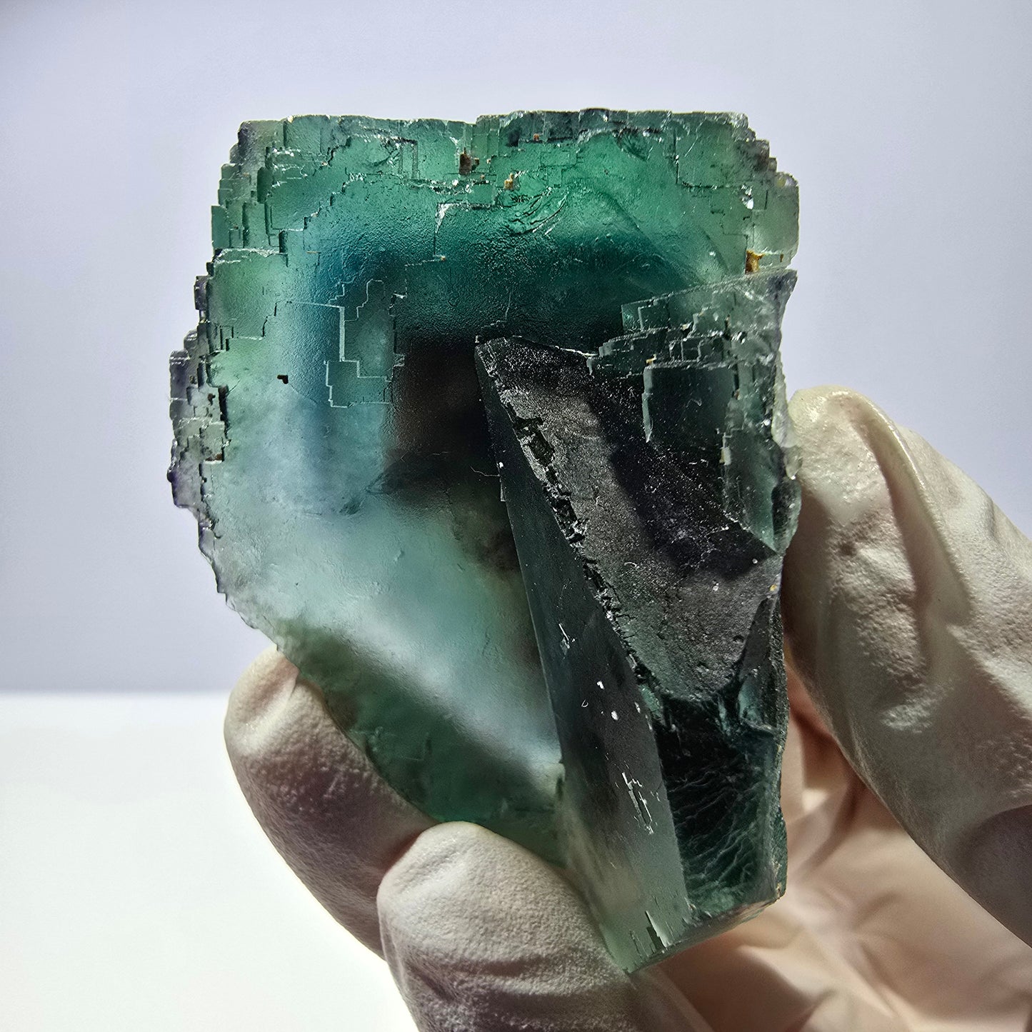 Spécimen de cube de fluorite fantôme transparente, vert parqueté, Okorusu, Namibie, 62 x 34 x 32 mm