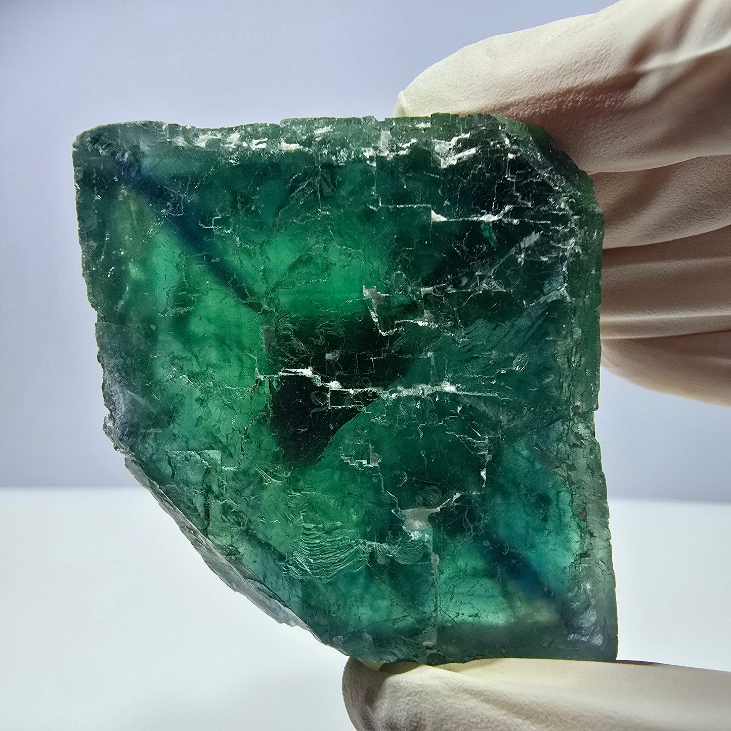 Spécimen de cube de fluorite fantôme transparente, vert parqueté, Okorusu, Namibie, 54 x 48 x 39 mm