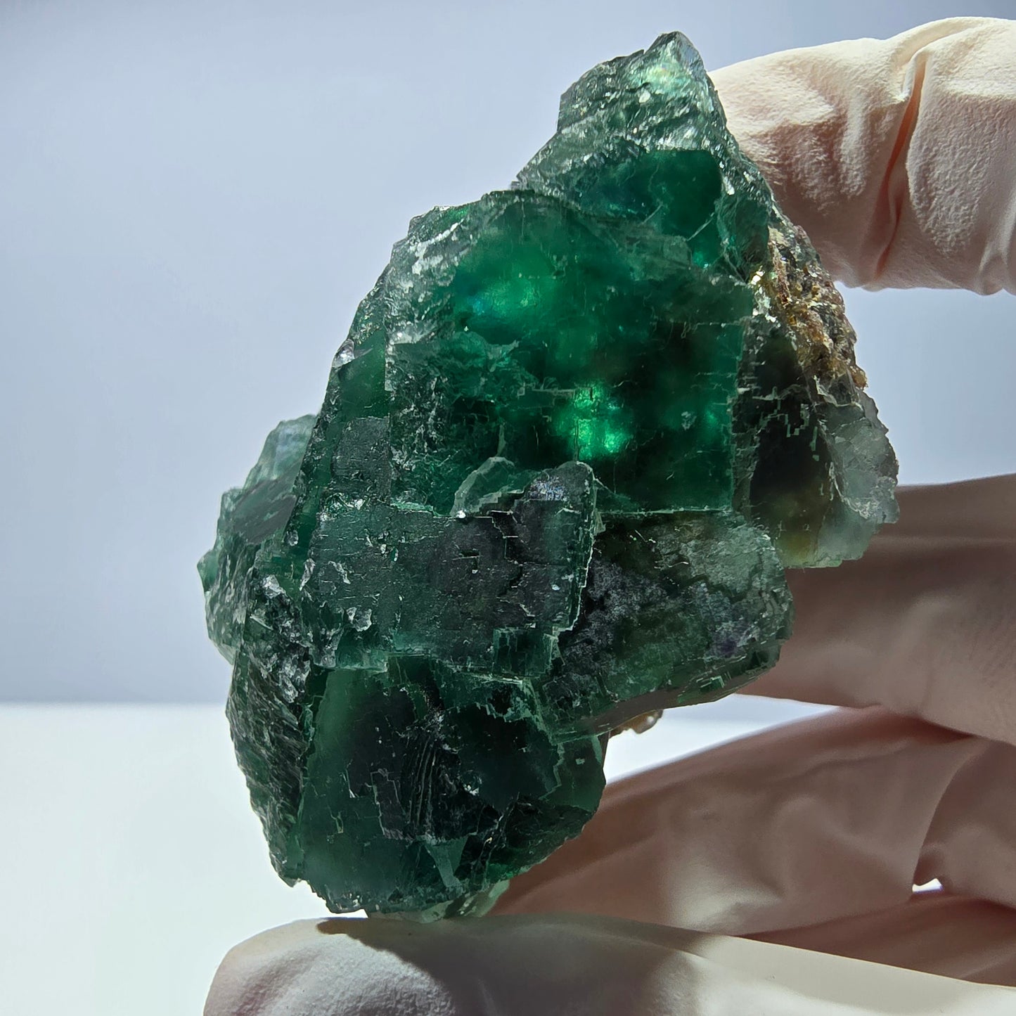 Spécimen de cube de fluorite fantôme transparente, vert parqueté, Okorusu, Namibie, 77 x 54 x 38 mm