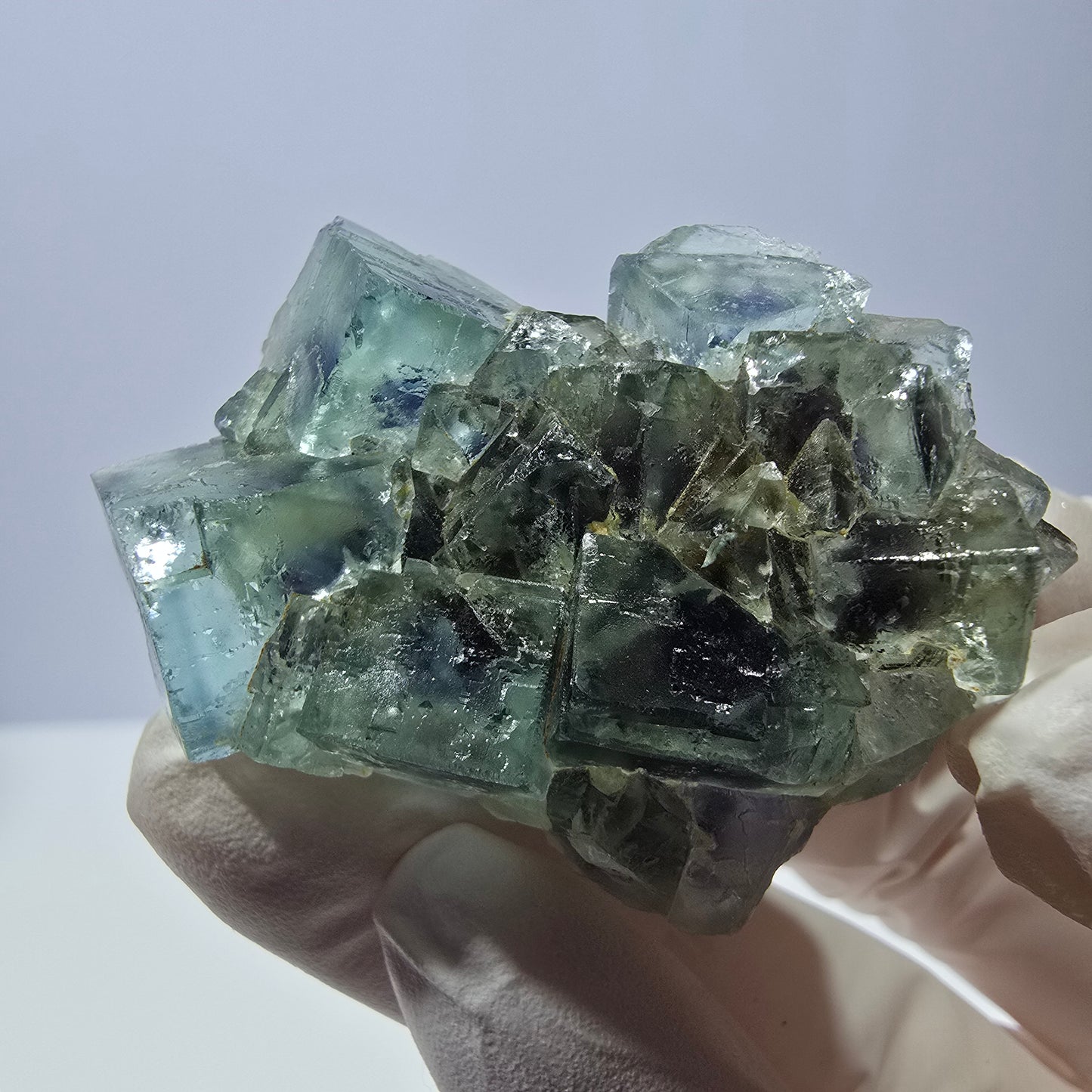 Spécimen de cube de fluorite fantôme, parqueté vert violet Okorusu, Namibie 49*34*13 mm
