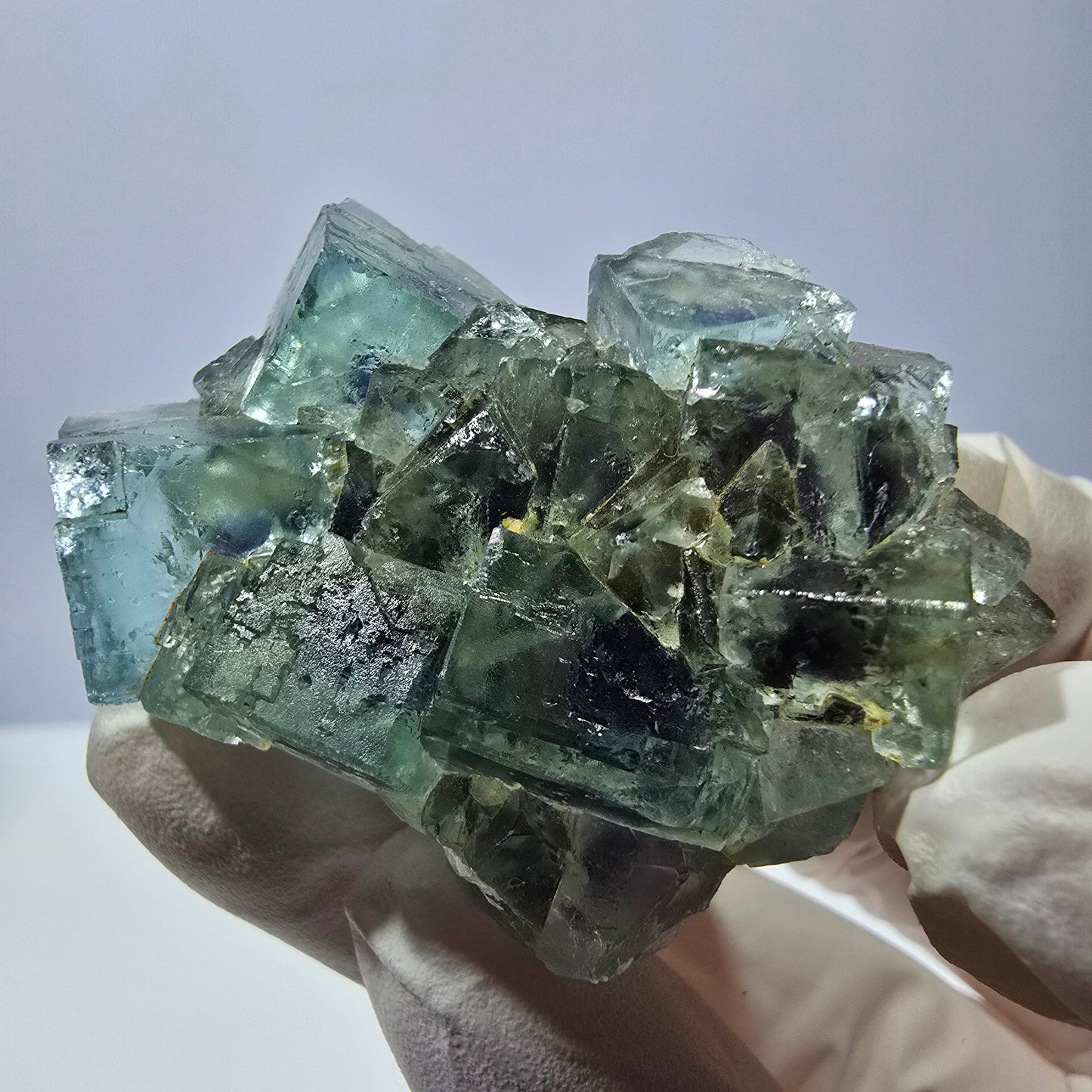 Spécimen de cube de fluorite fantôme, parqueté vert violet Okorusu, Namibie 49*34*13 mm