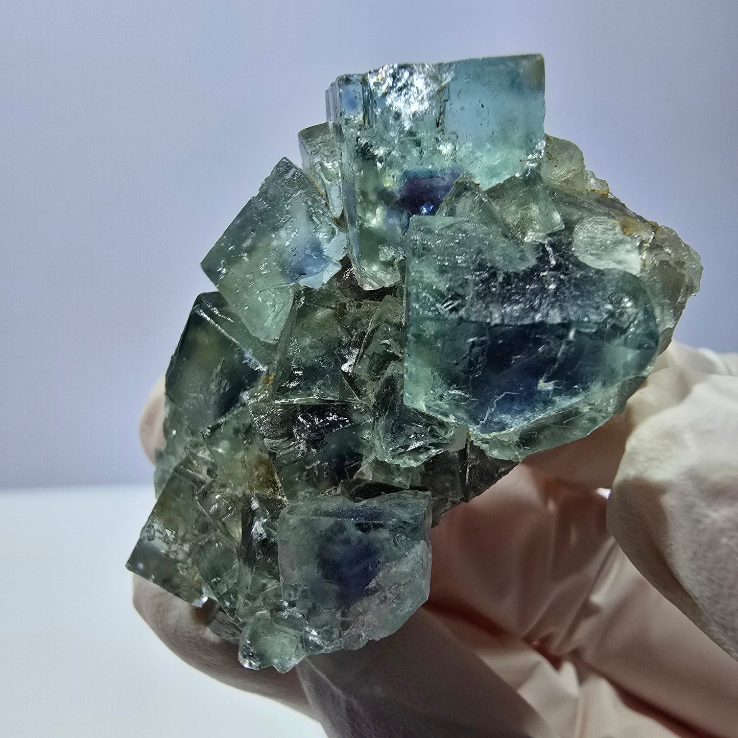 Spécimen de cube de fluorite fantôme, parqueté vert violet Okorusu, Namibie 49*34*13 mm